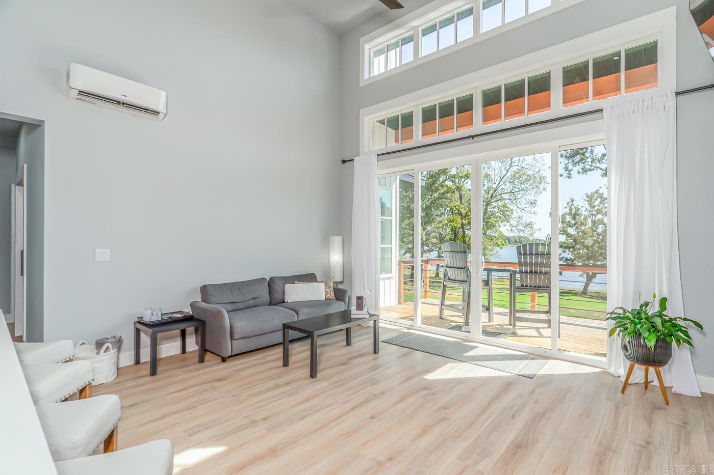 CROWN ADDITION - Residential