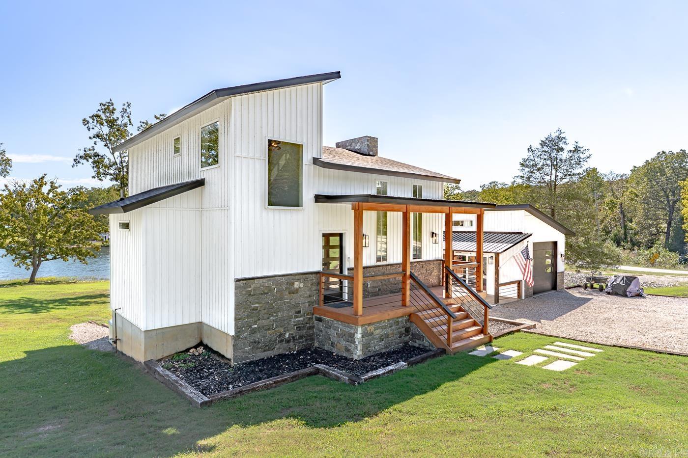 CROWN ADDITION - Residential