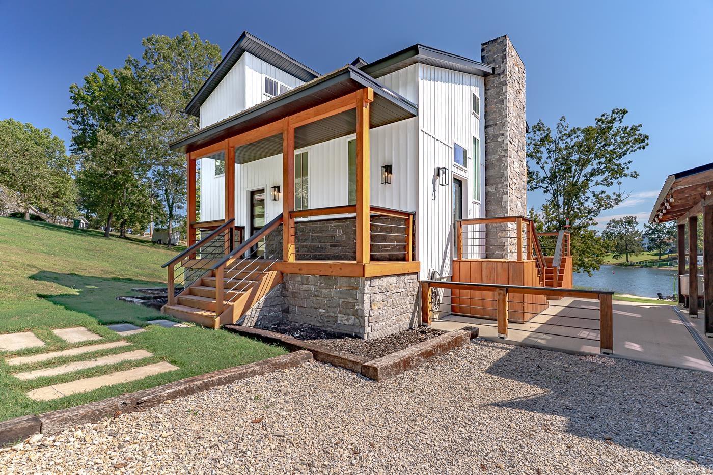 CROWN ADDITION - Residential