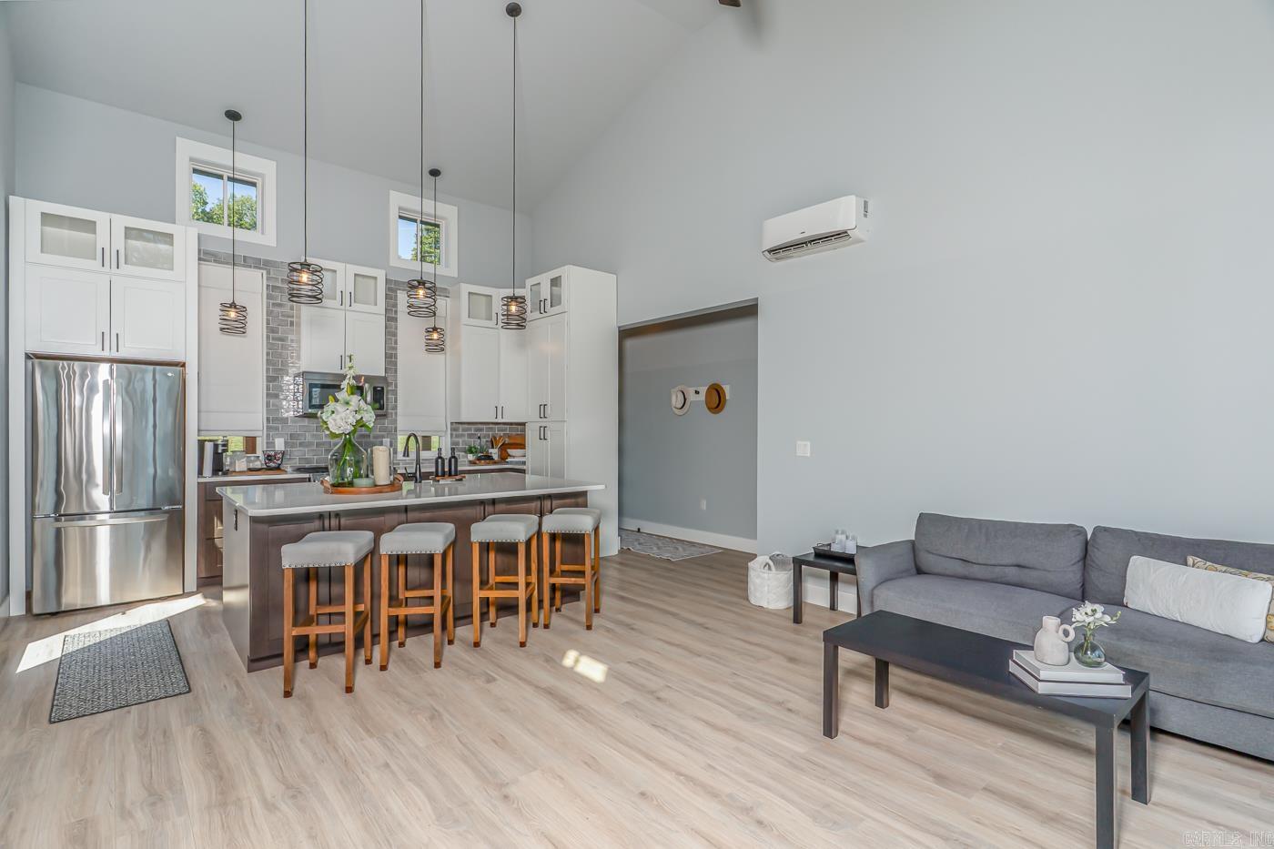 CROWN ADDITION - Residential