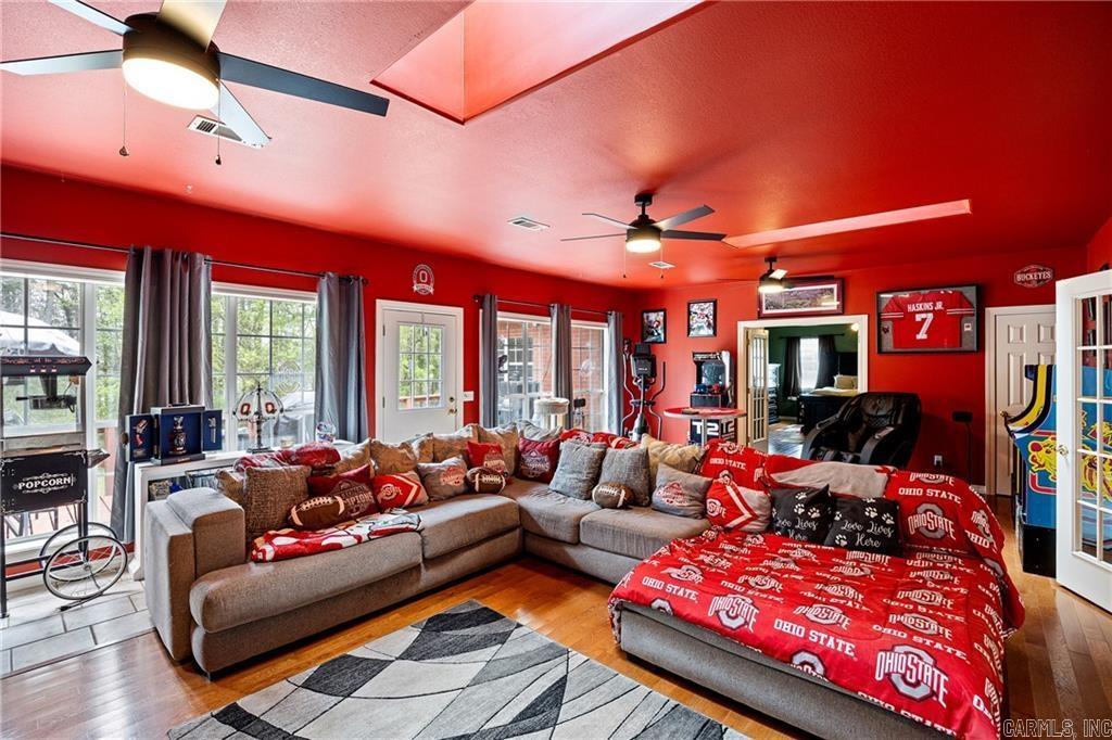 CLIFF & STREAM - Residential