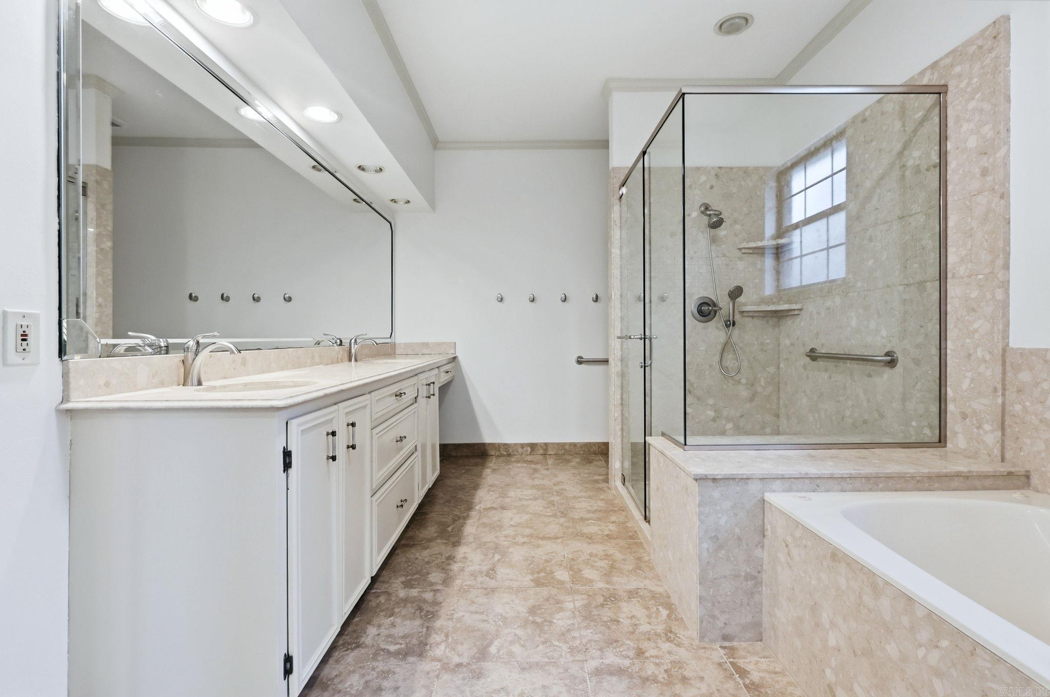 LONGLEA MANOR ADDN - Residential