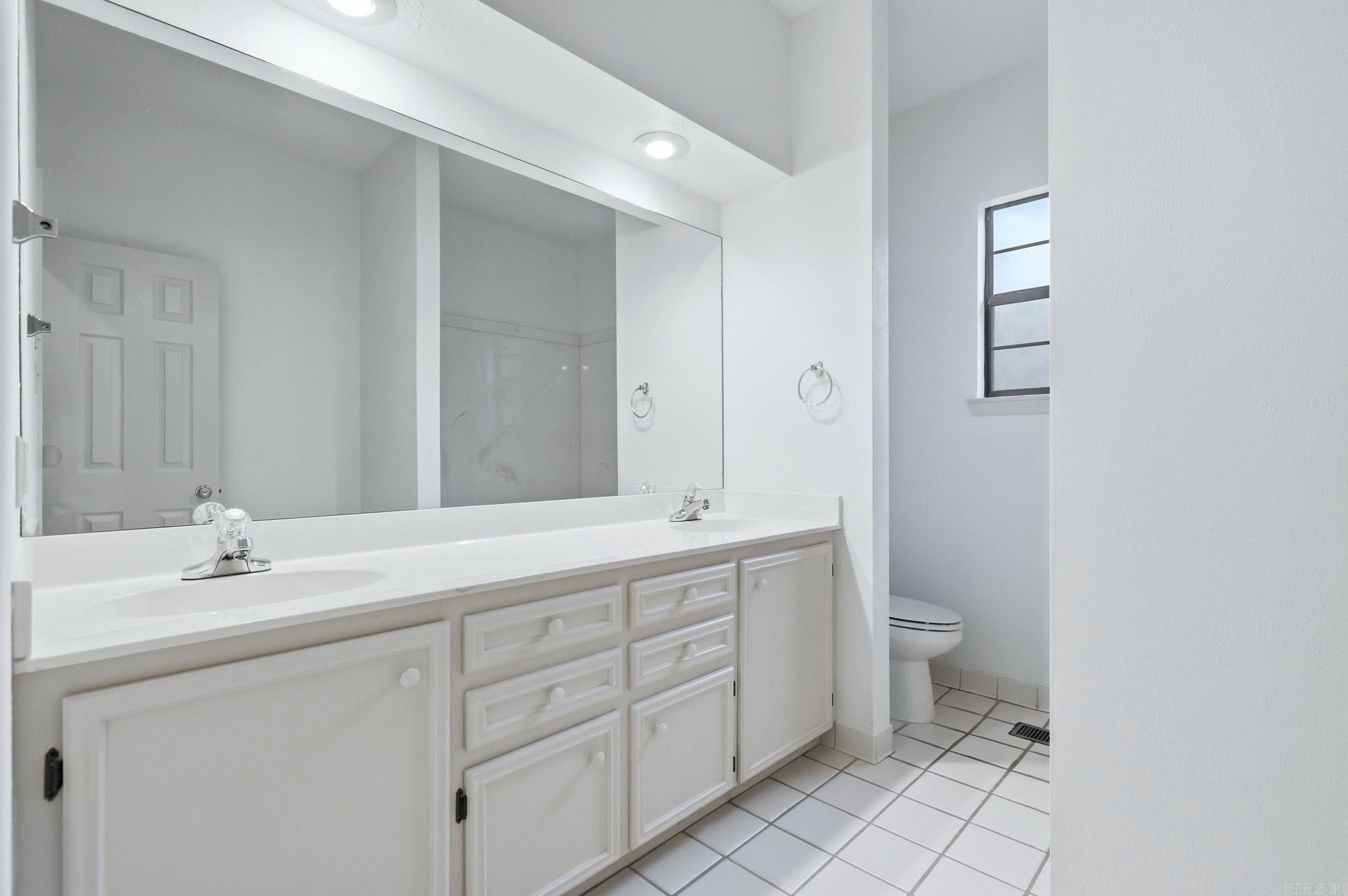 LONGLEA MANOR ADDN - Residential