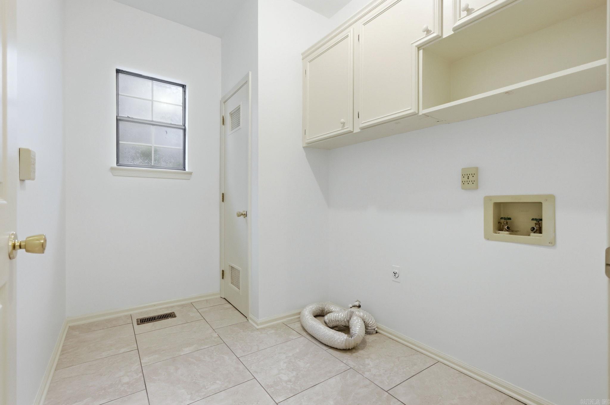 LONGLEA MANOR ADDN - Residential
