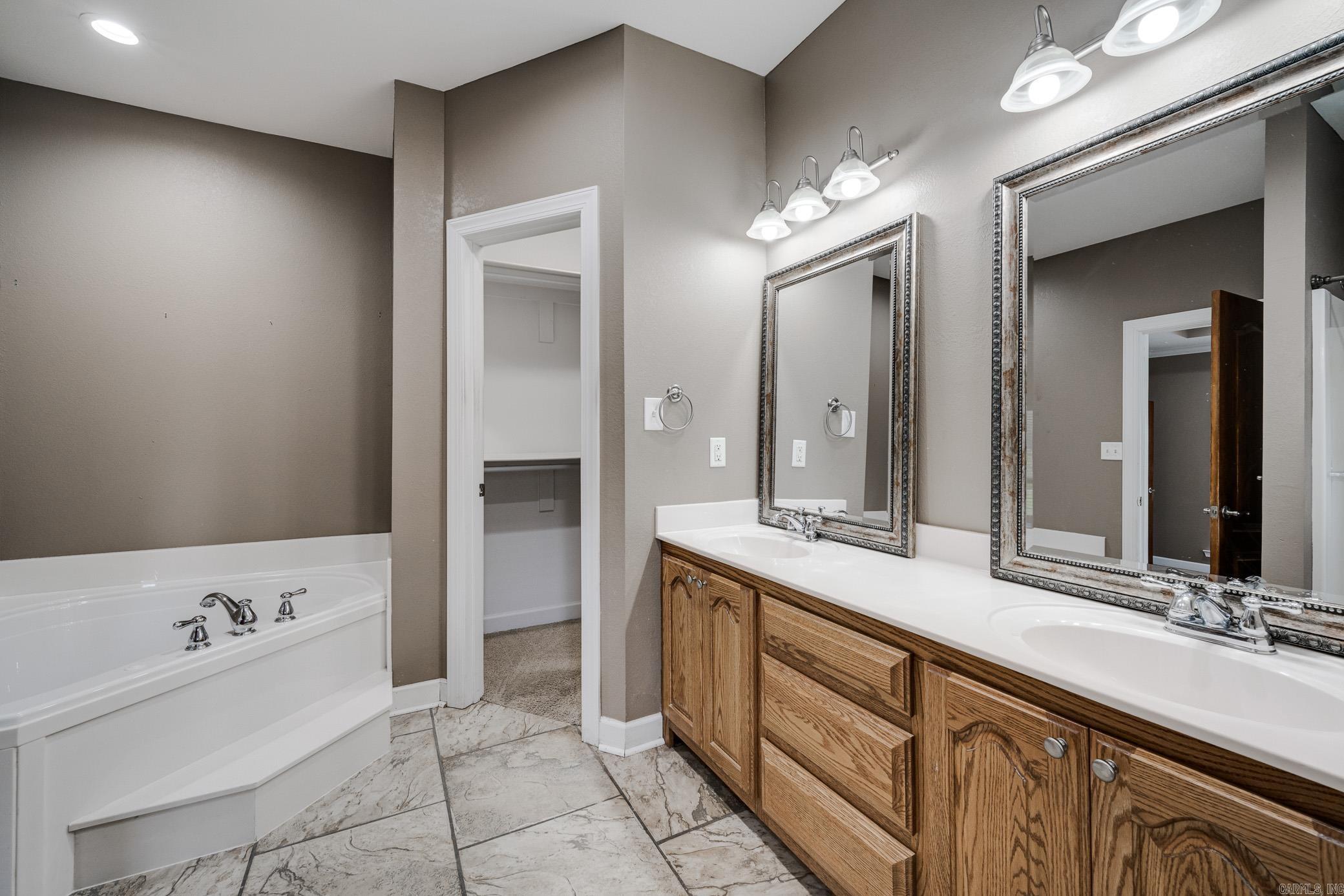 WALDEN WOODS - Residential