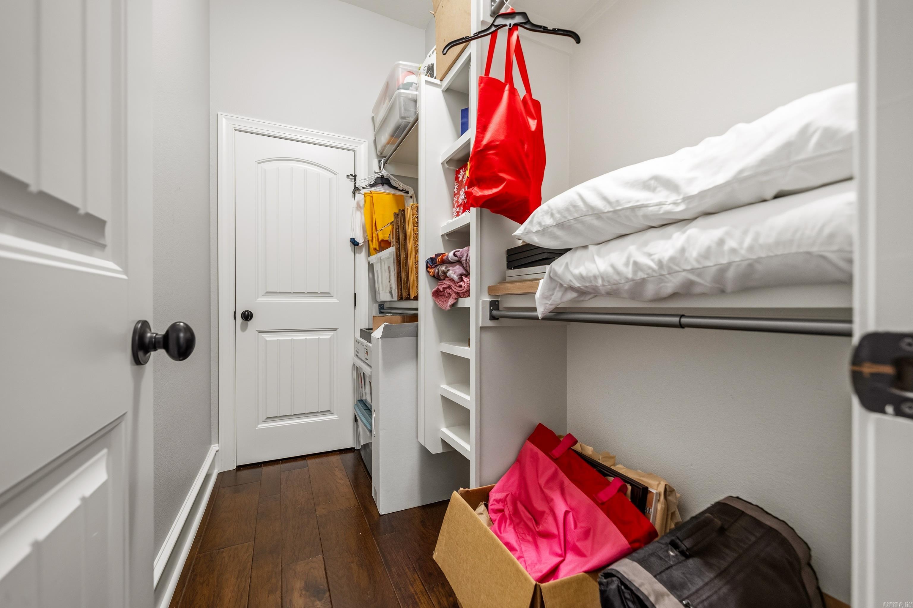 ARLINGTON PARK - Residential