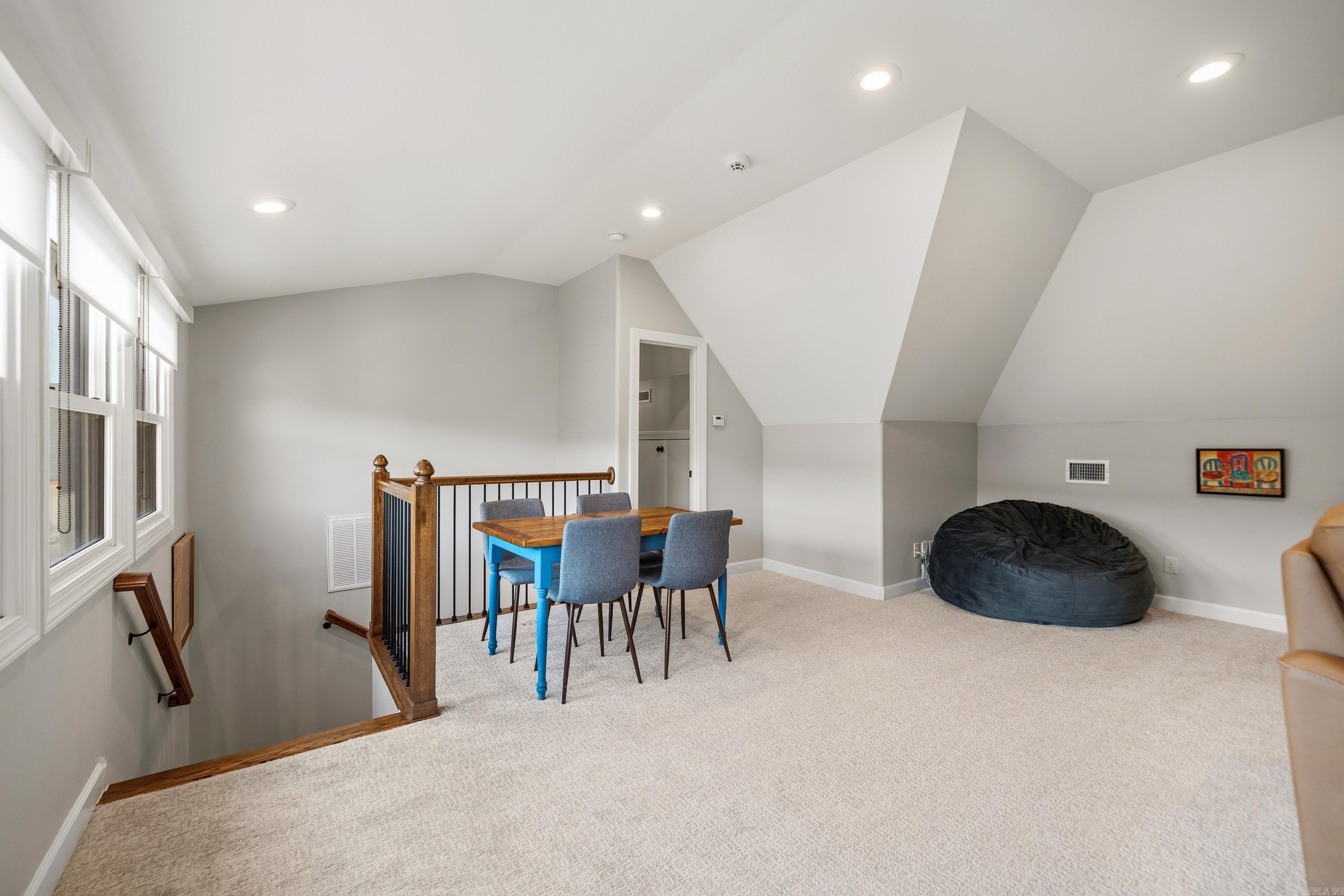 ARLINGTON PARK - Residential