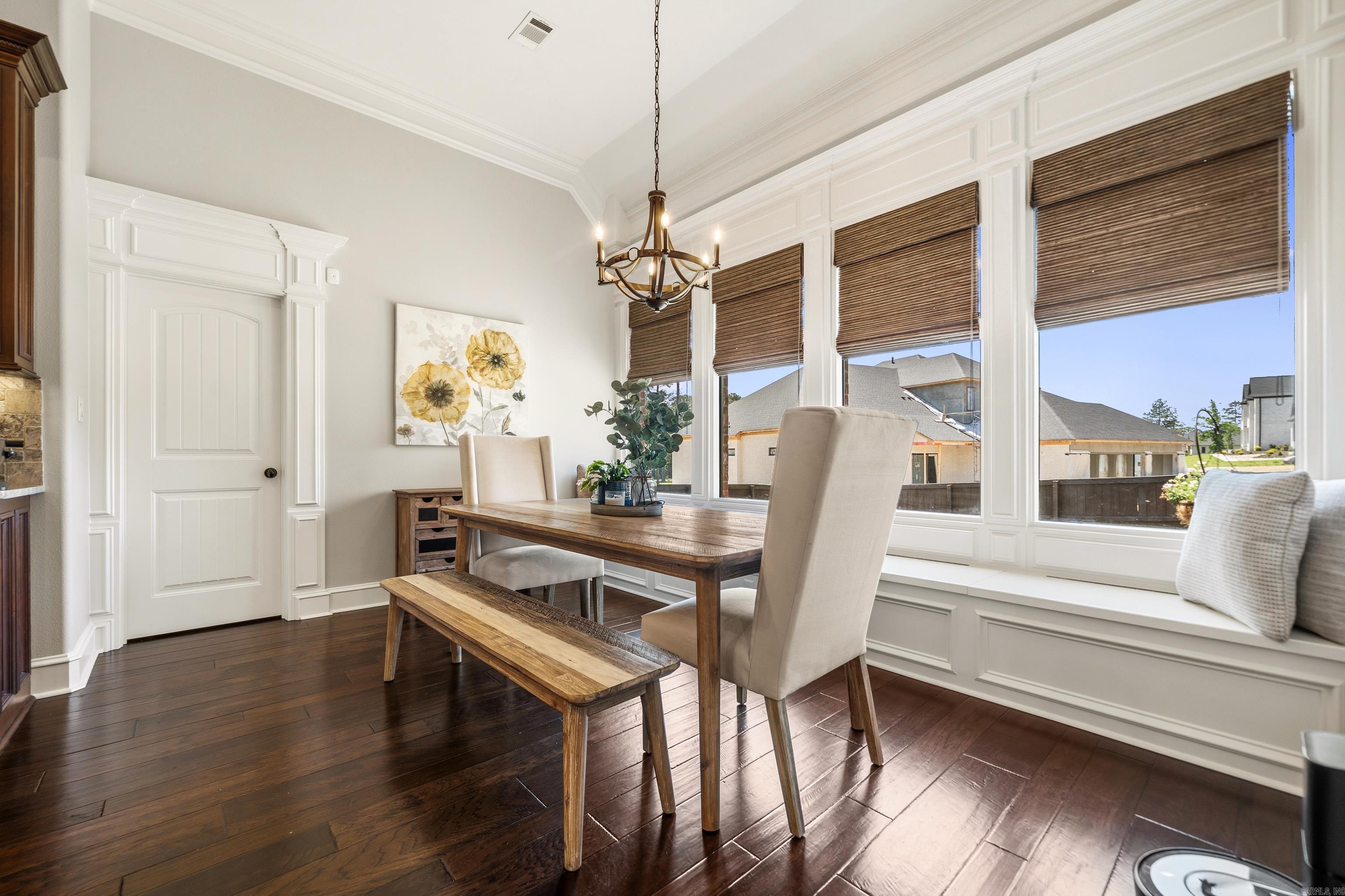 ARLINGTON PARK - Residential