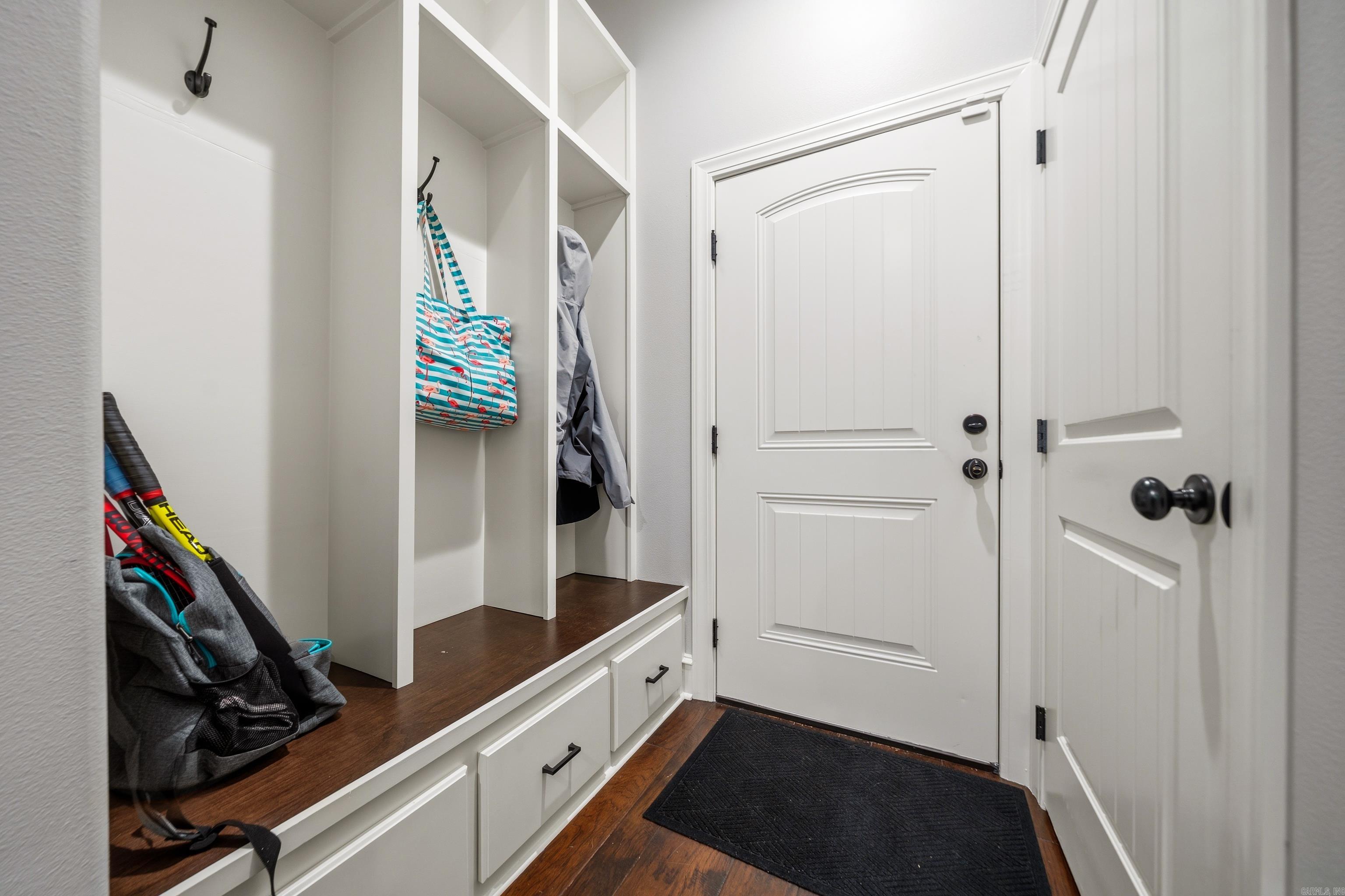 ARLINGTON PARK - Residential