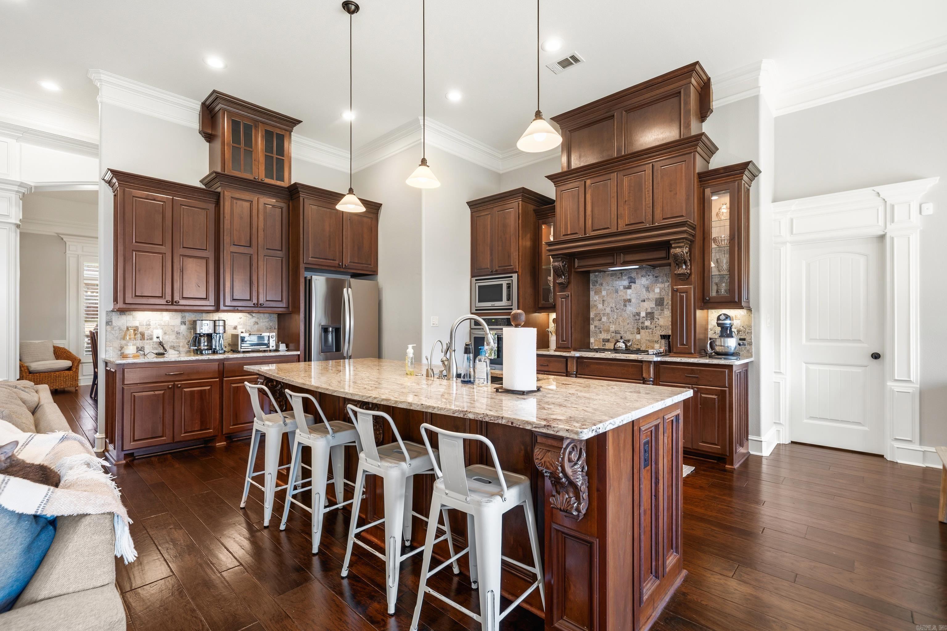 ARLINGTON PARK - Residential