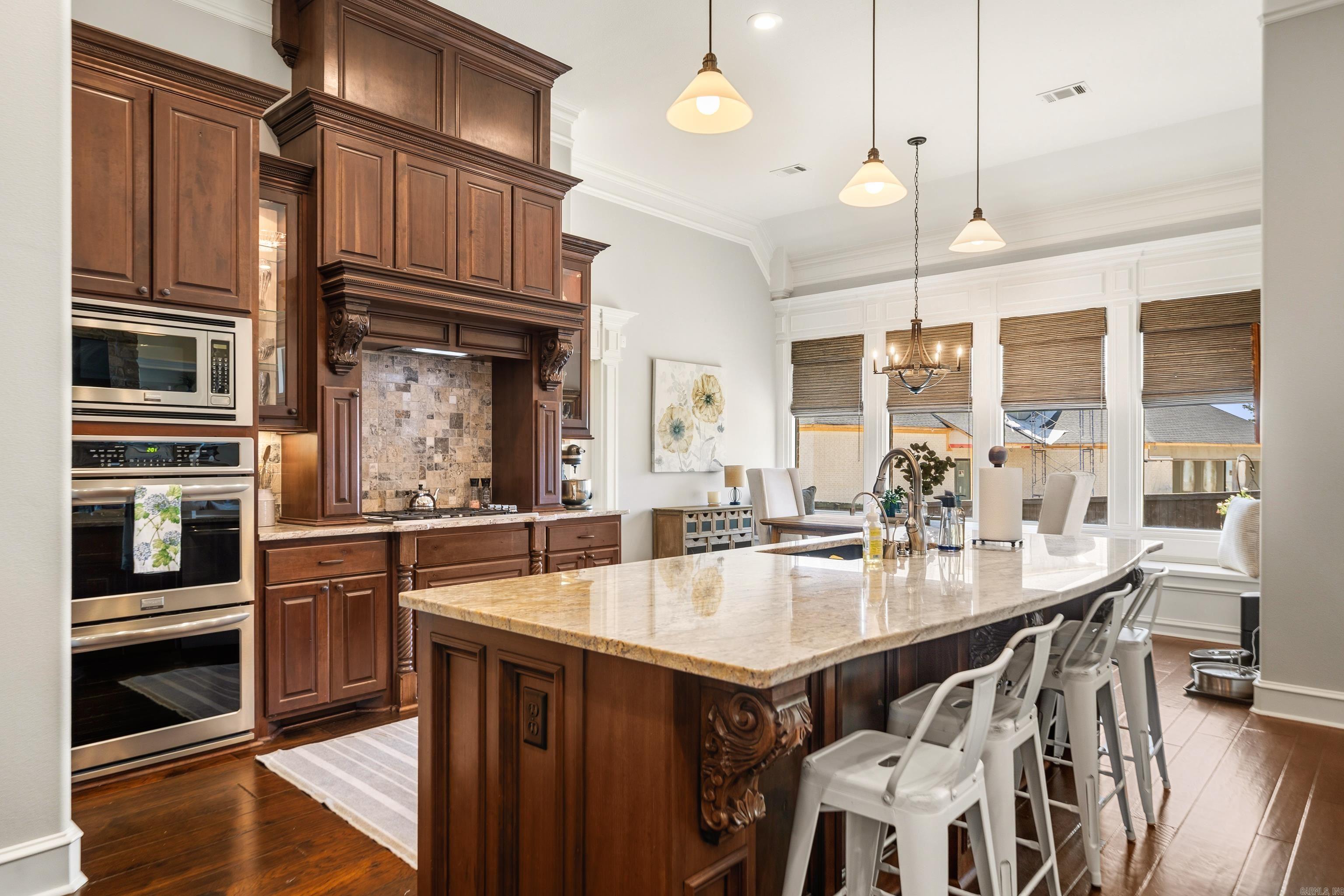 ARLINGTON PARK - Residential