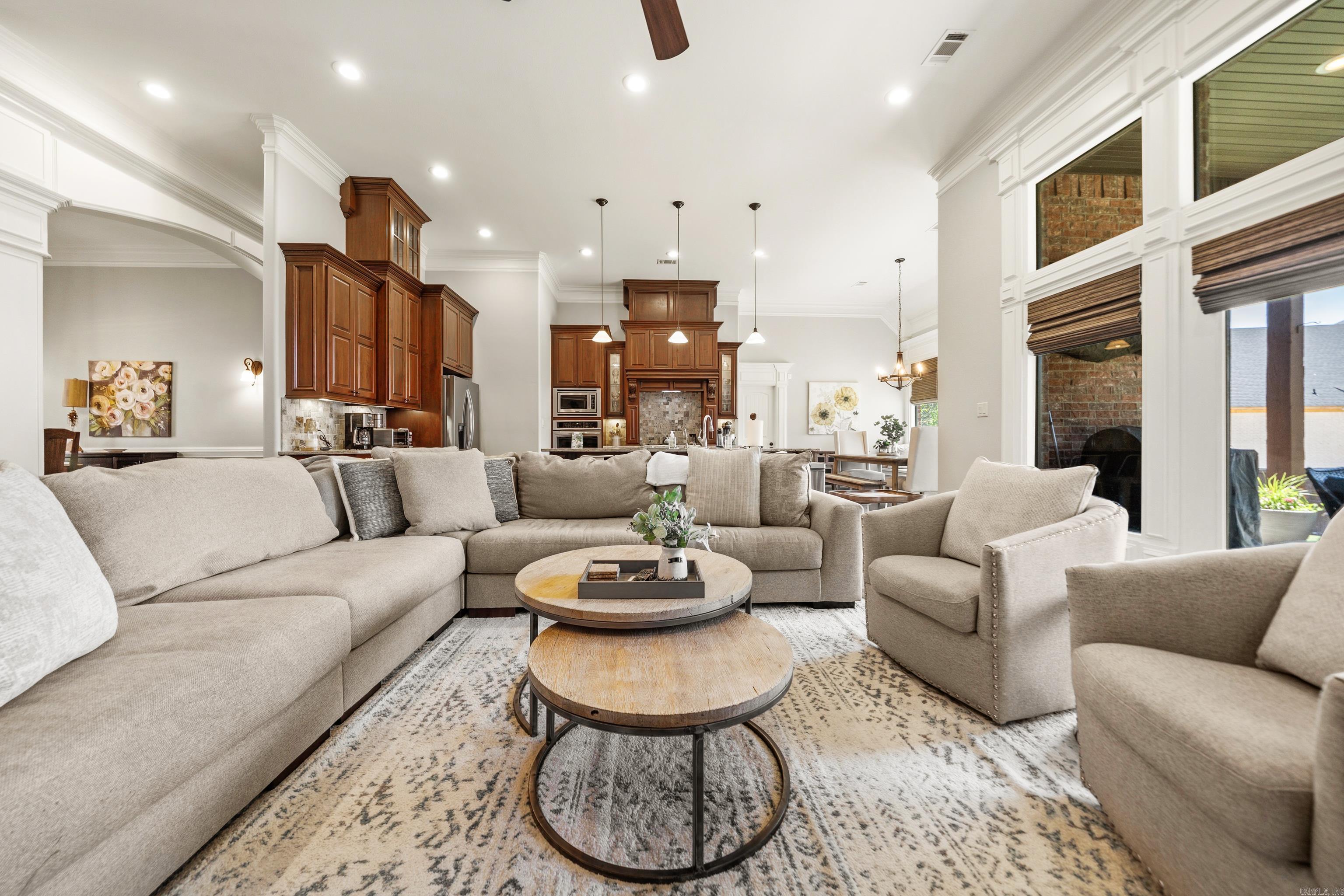 ARLINGTON PARK - Residential