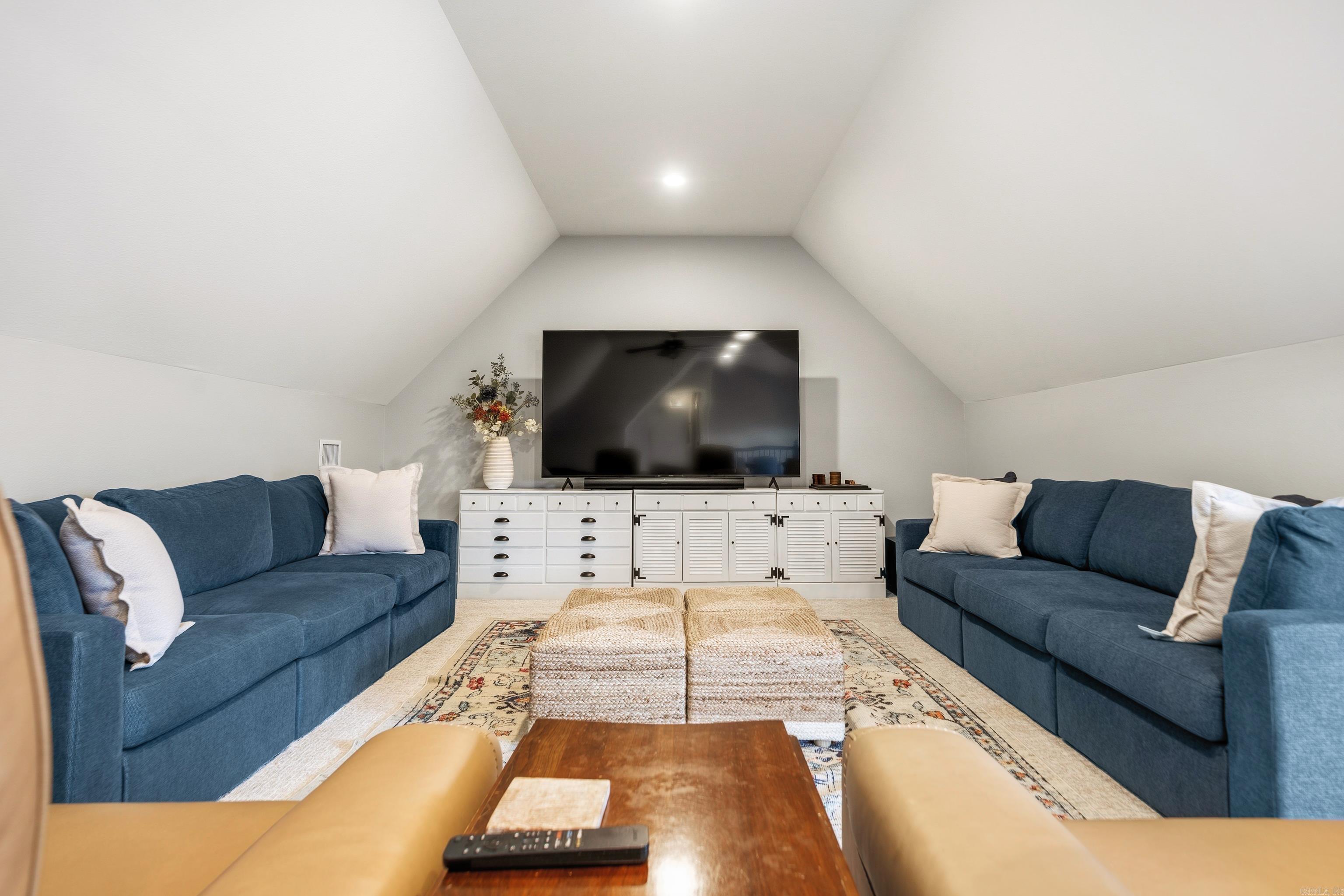 ARLINGTON PARK - Residential