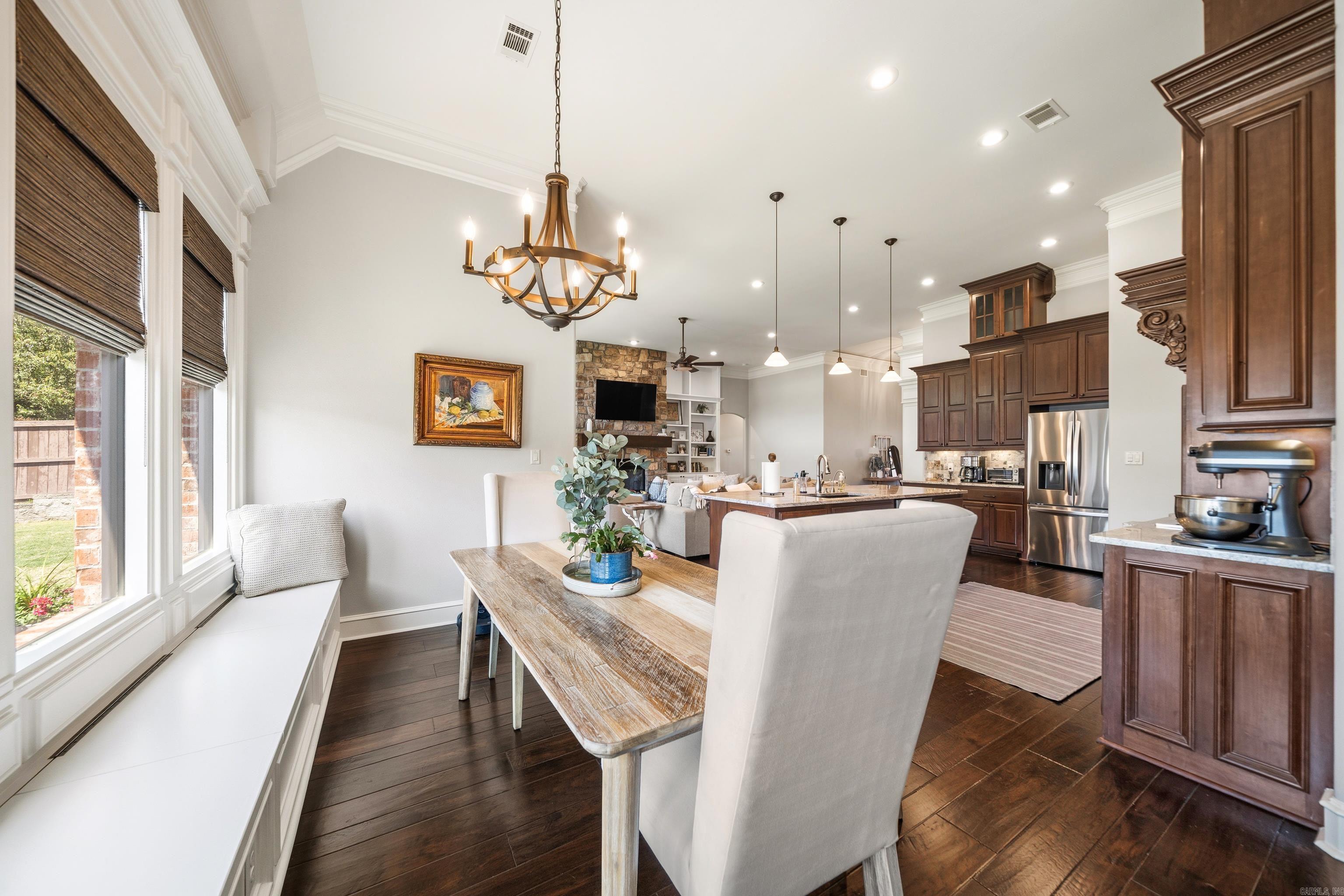 ARLINGTON PARK - Residential