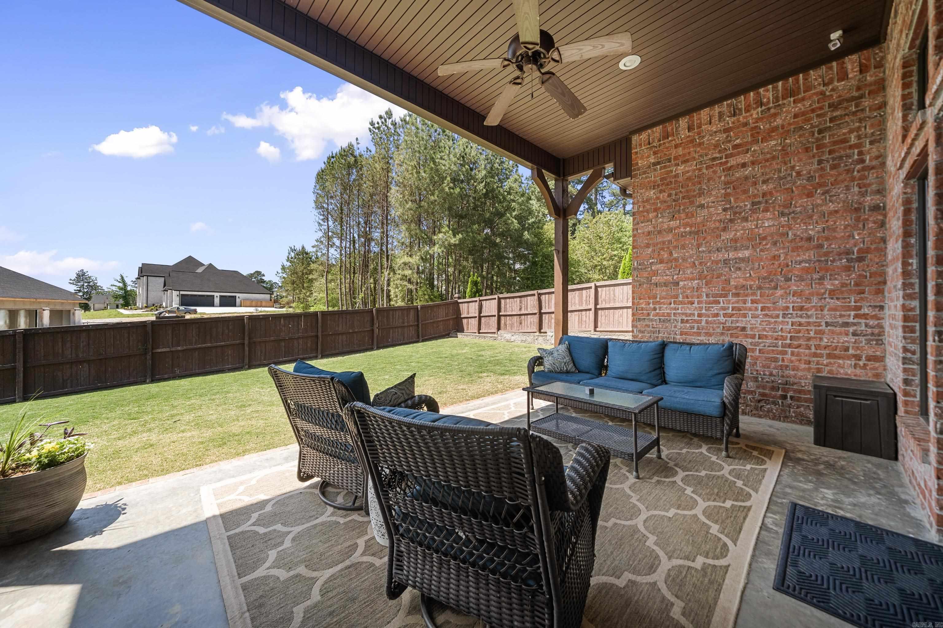 ARLINGTON PARK - Residential