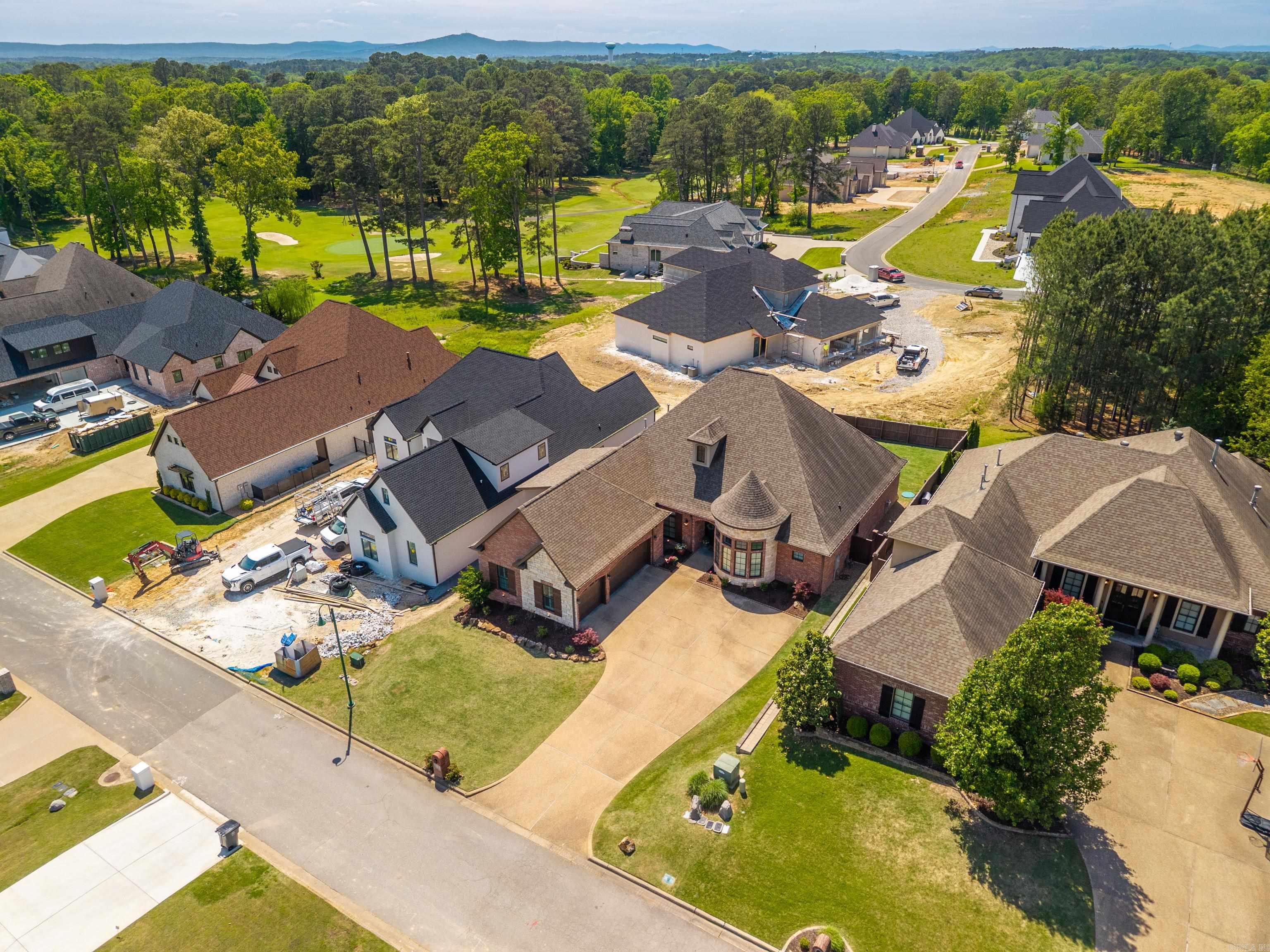 ARLINGTON PARK - Residential