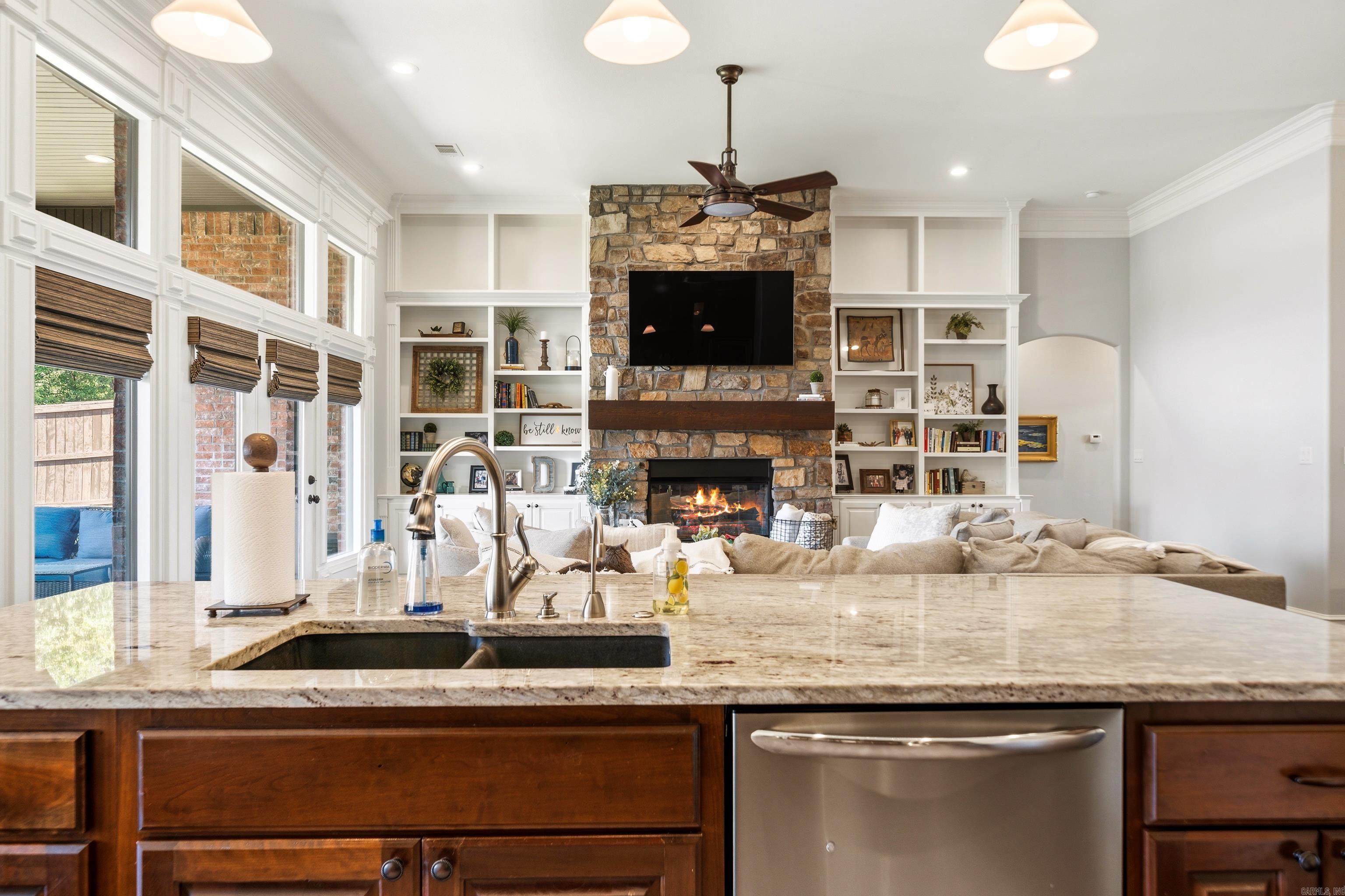 ARLINGTON PARK - Residential