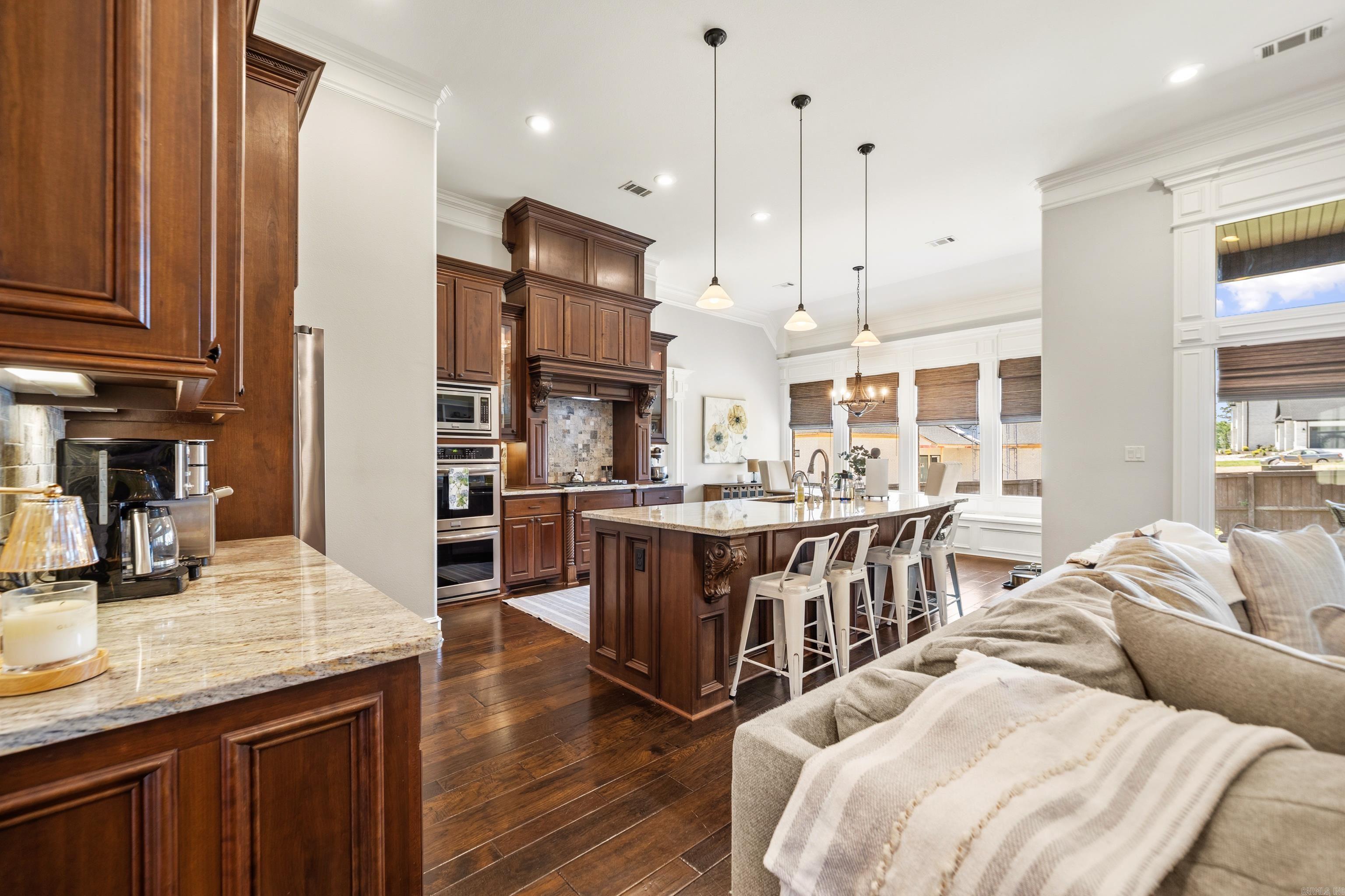 ARLINGTON PARK - Residential