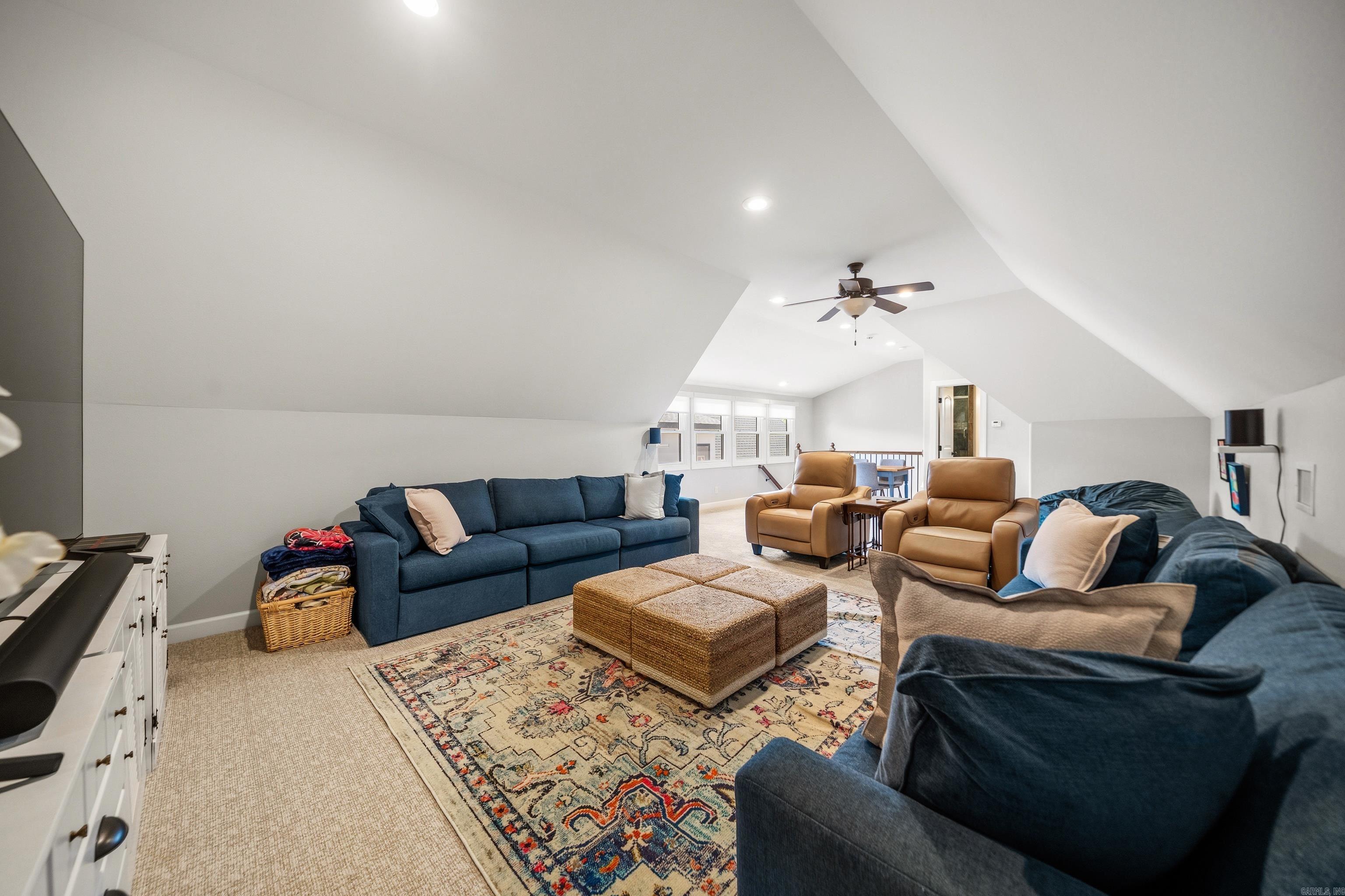 ARLINGTON PARK - Residential