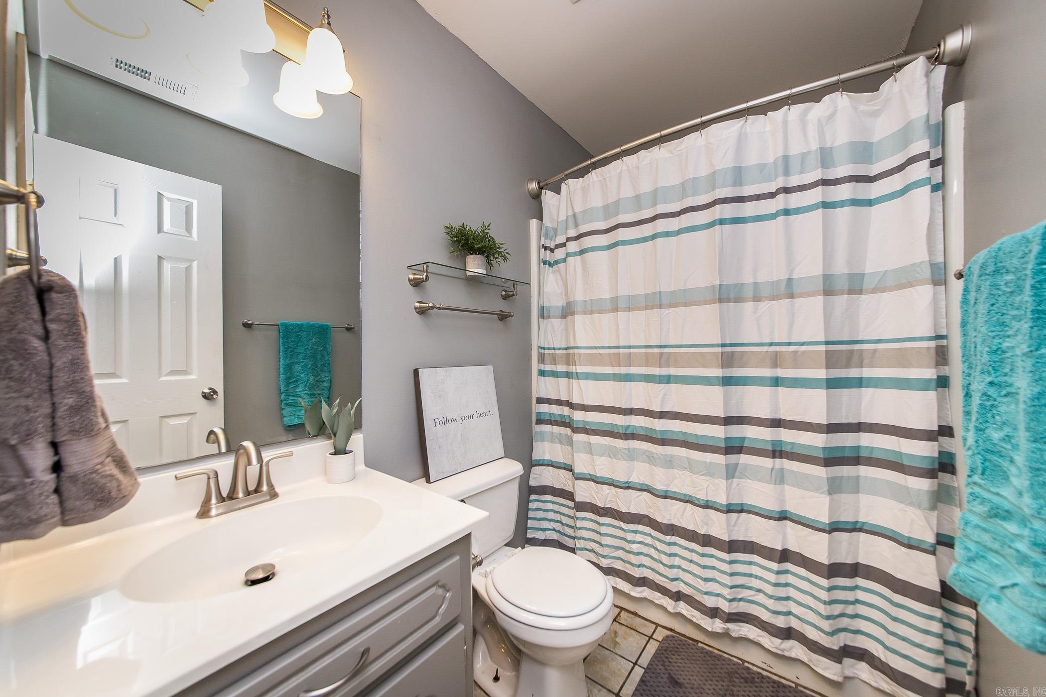 KNOLLWOOD ESTATES - Residential