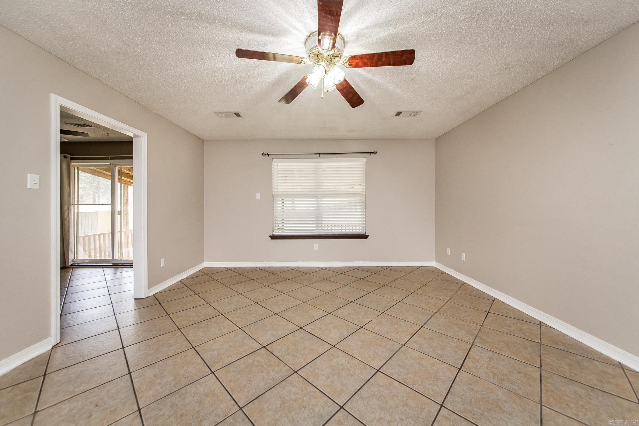 KNOLLWOOD ESTATES - Residential