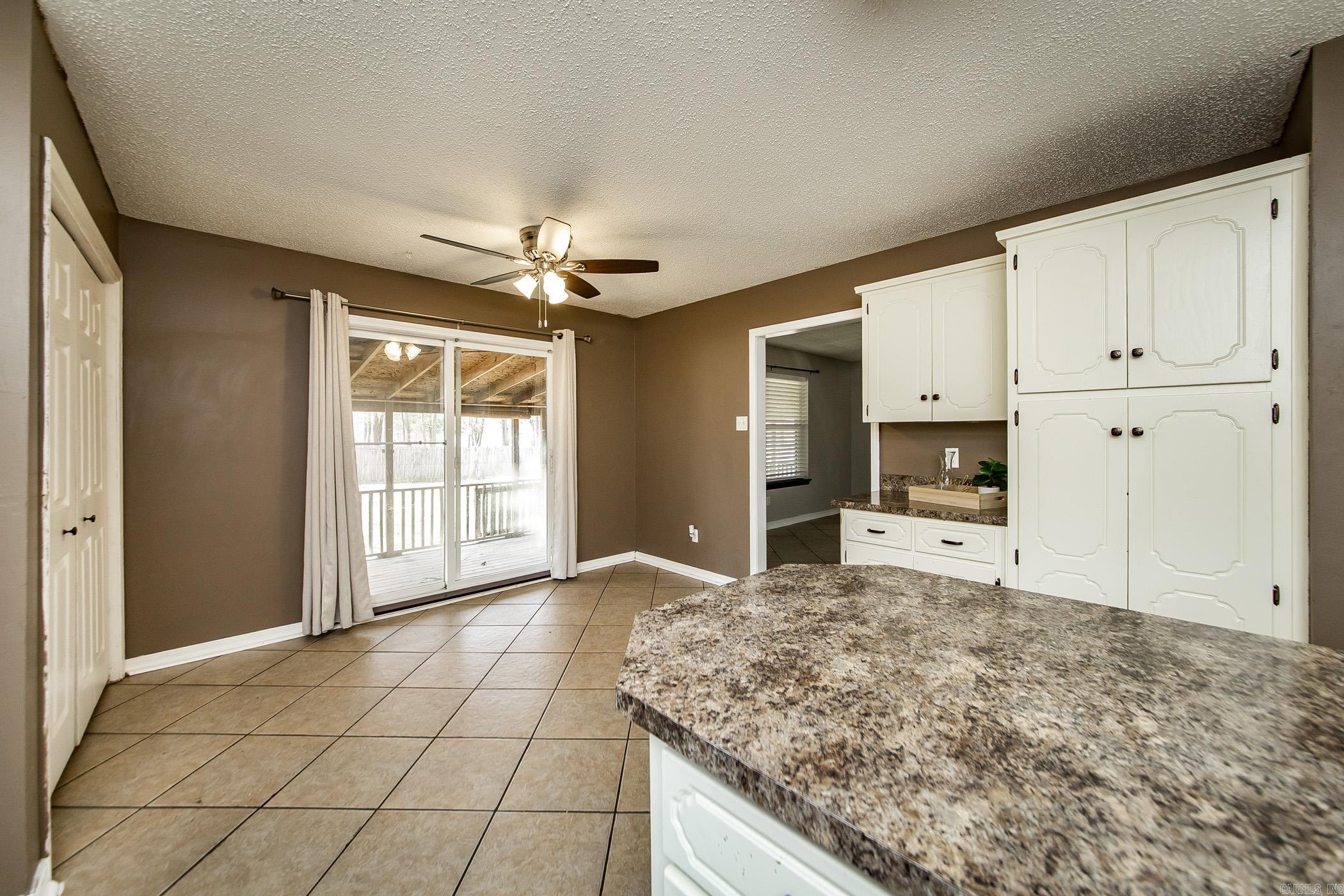 KNOLLWOOD ESTATES - Residential