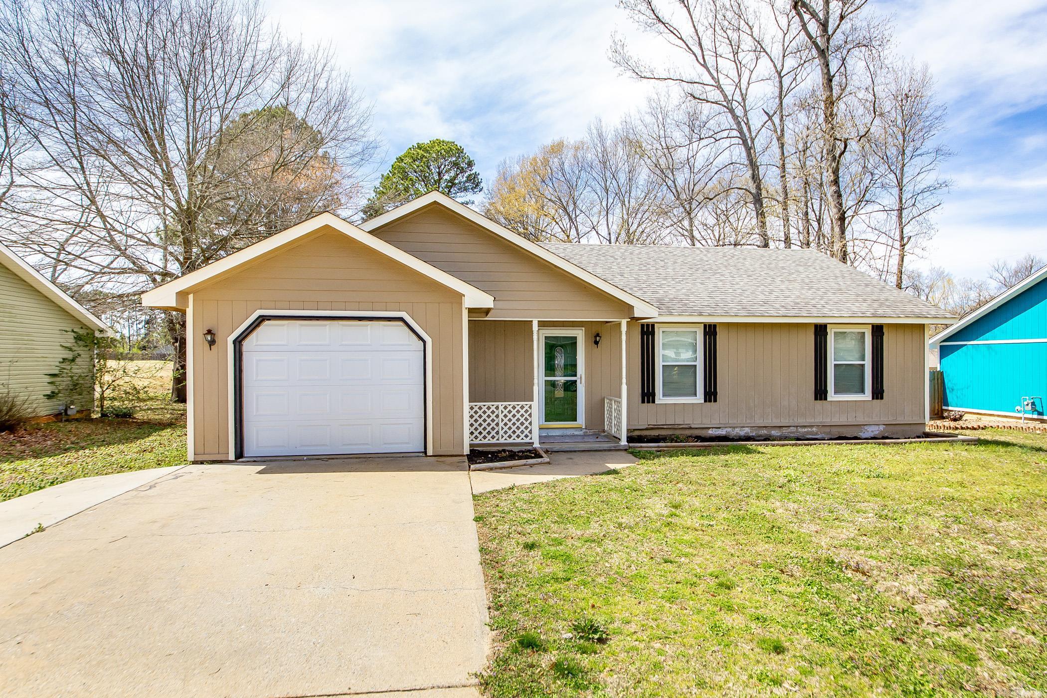 KNOLLWOOD ESTATES - Residential