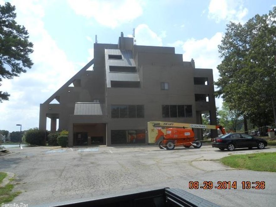 HIGH RISE CONDO IN MAUMELLE. LOCATED ON LAKE VALENCIA. TWO STORY UNIT WITH TWO BALCONIES. VERY DRAMATIC VIEWS. Bank of America, N.A. (the "Bank") associates and/or Bank associates, household members, and HTS business partners of the Bank, are prohibited from purchasing REO and auctioned REO properties, either owned or serviced by the Bank, whether directly or indirectly. Prequal required with all financed offers. Proof of funds required with all cash offers. No exceptions.