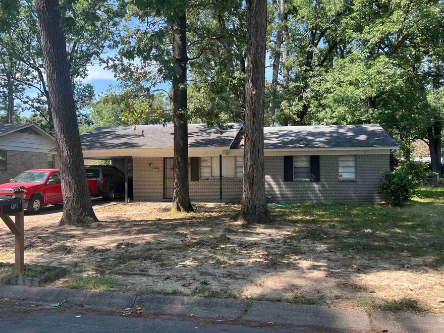 Attention investors or first time home buyers!!!! Great income producing property. Agents see remarks.