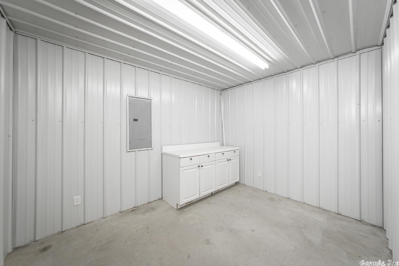 Metes & Bounds - Commercial Sale