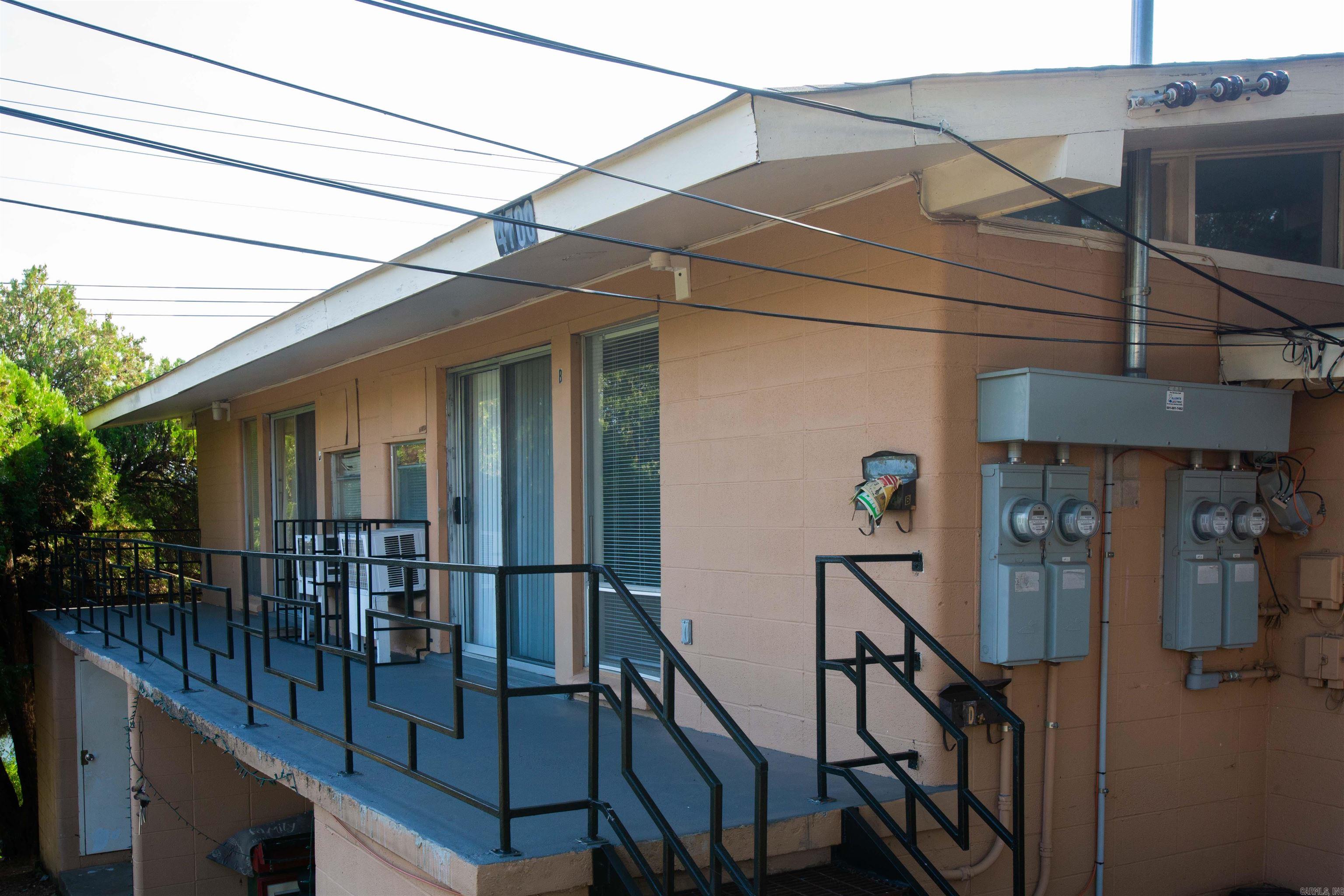 ARROW HEAD MANOR - Residential Lease