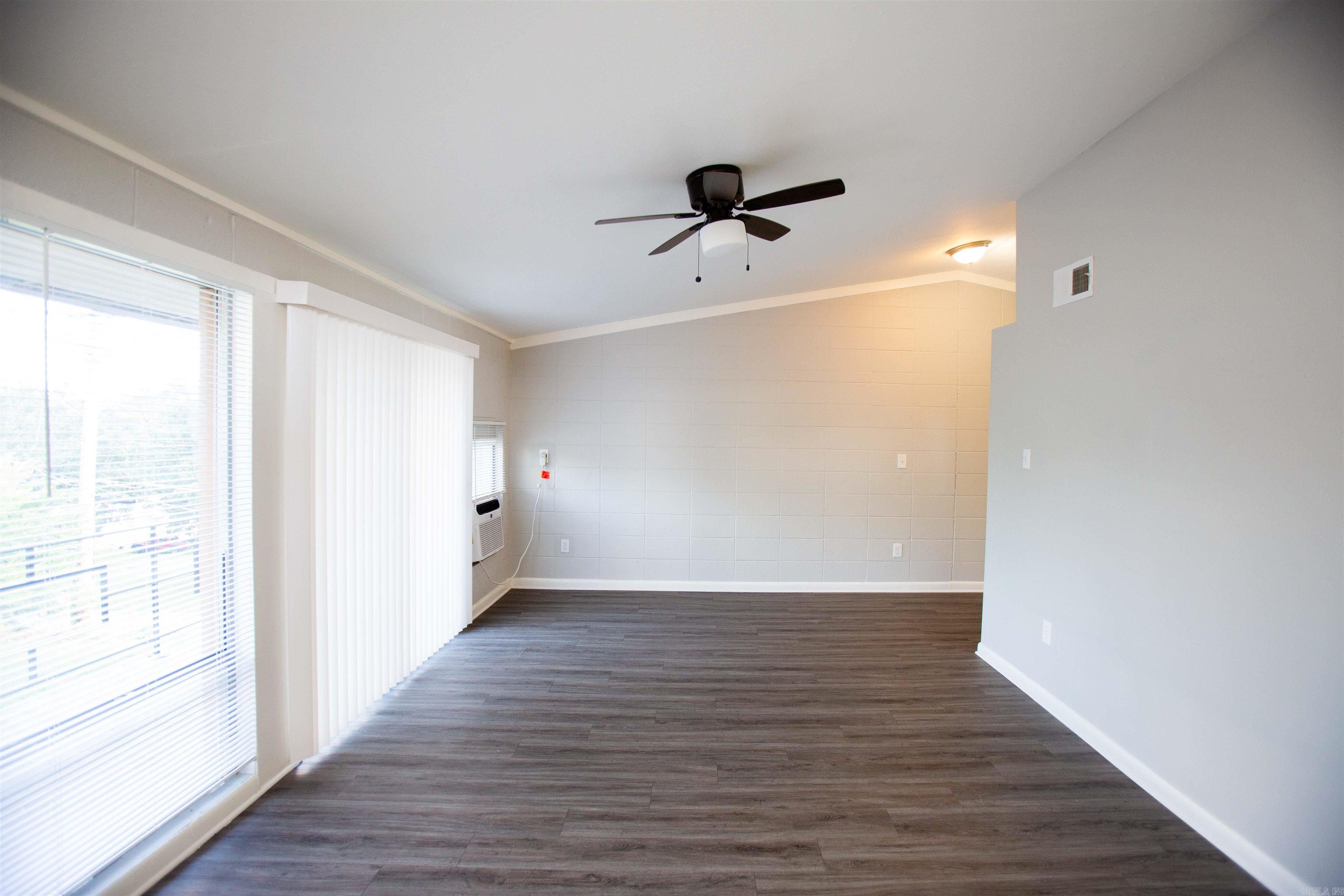 ARROW HEAD MANOR - Residential Lease