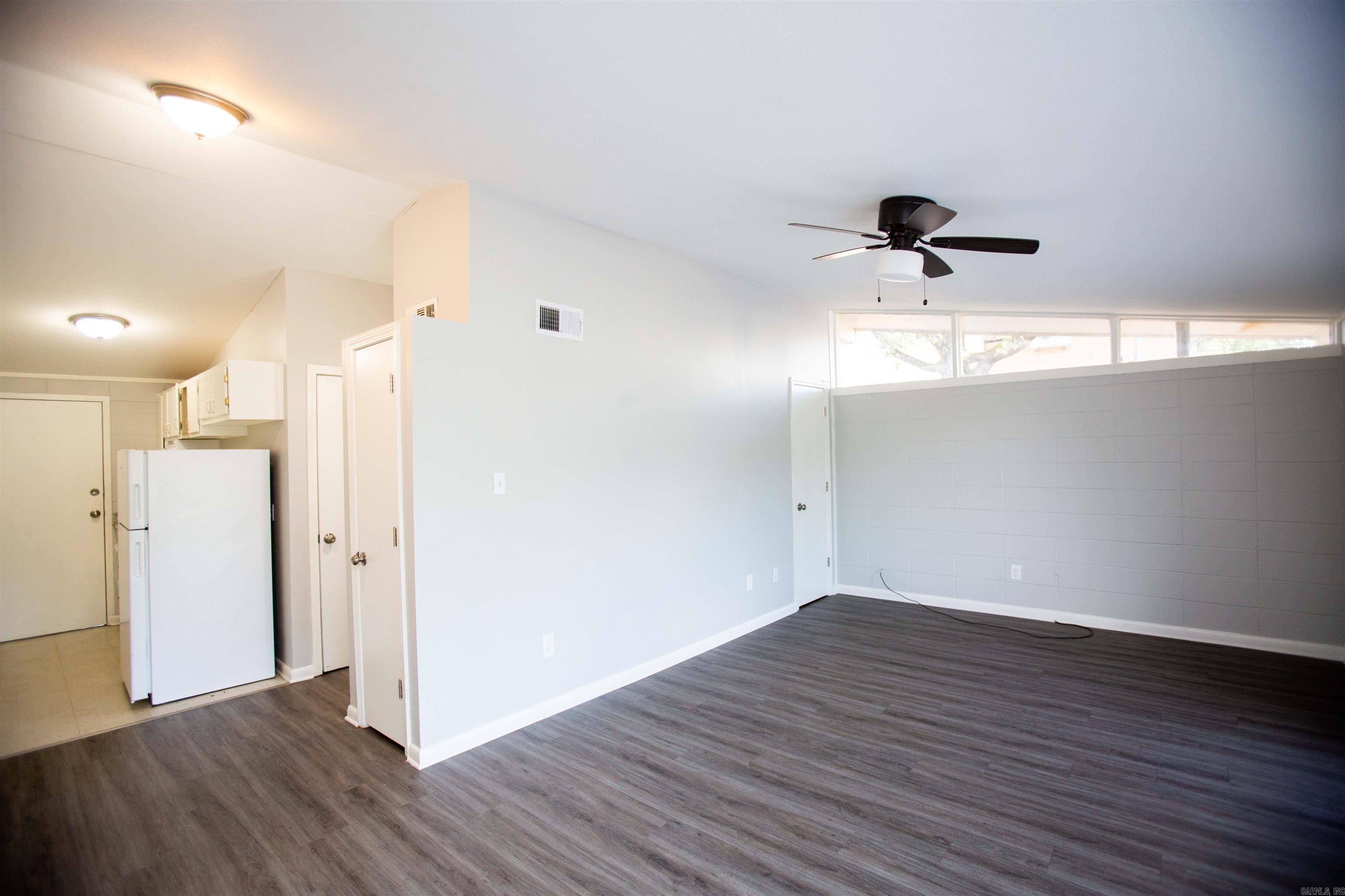 ARROW HEAD MANOR - Residential Lease