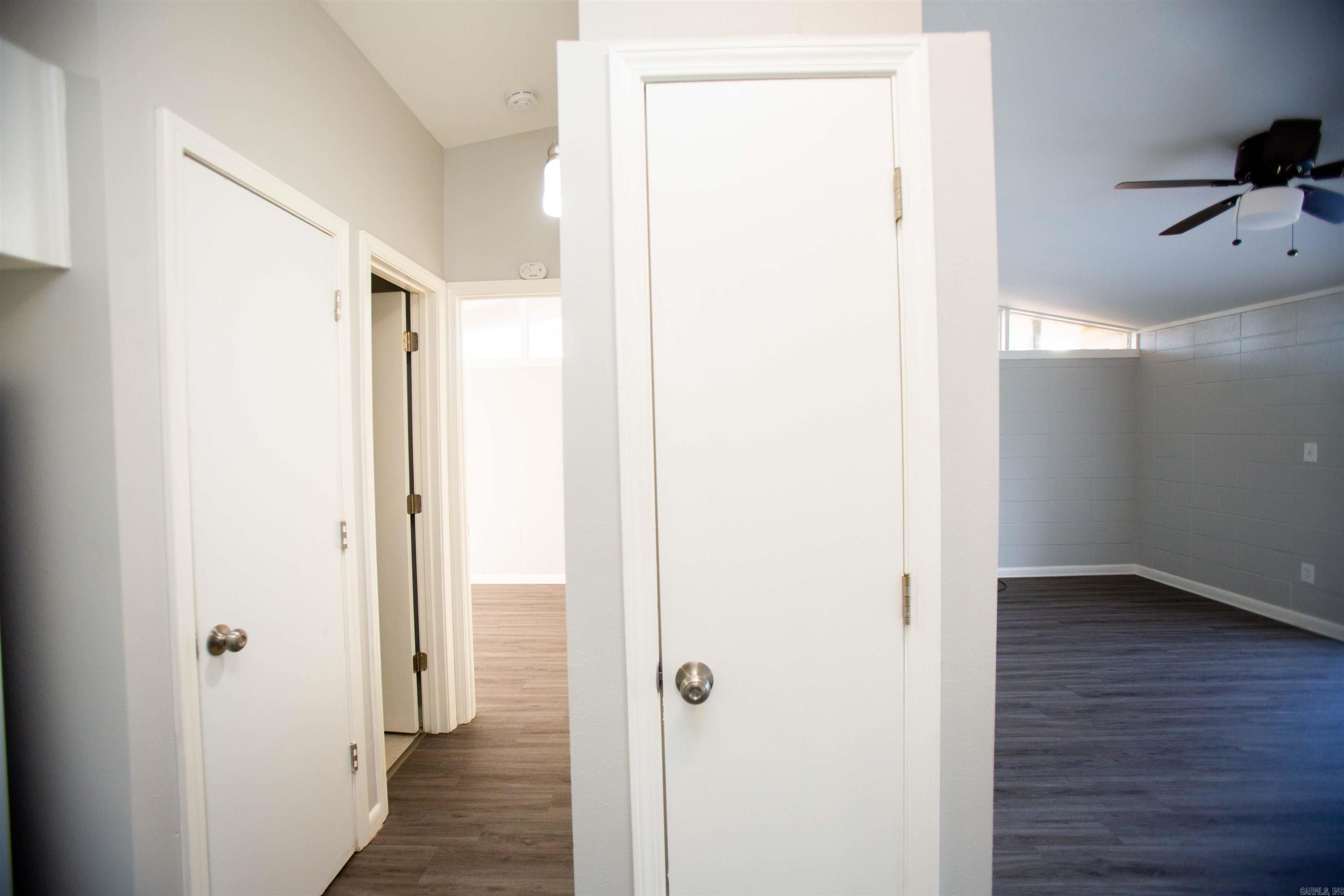 ARROW HEAD MANOR - Residential Lease