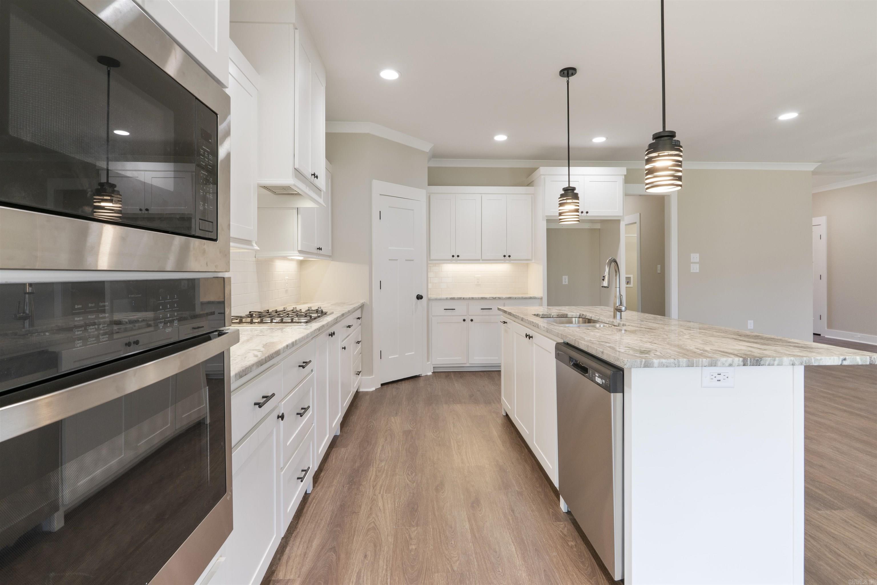 IVY PLACE - Residential