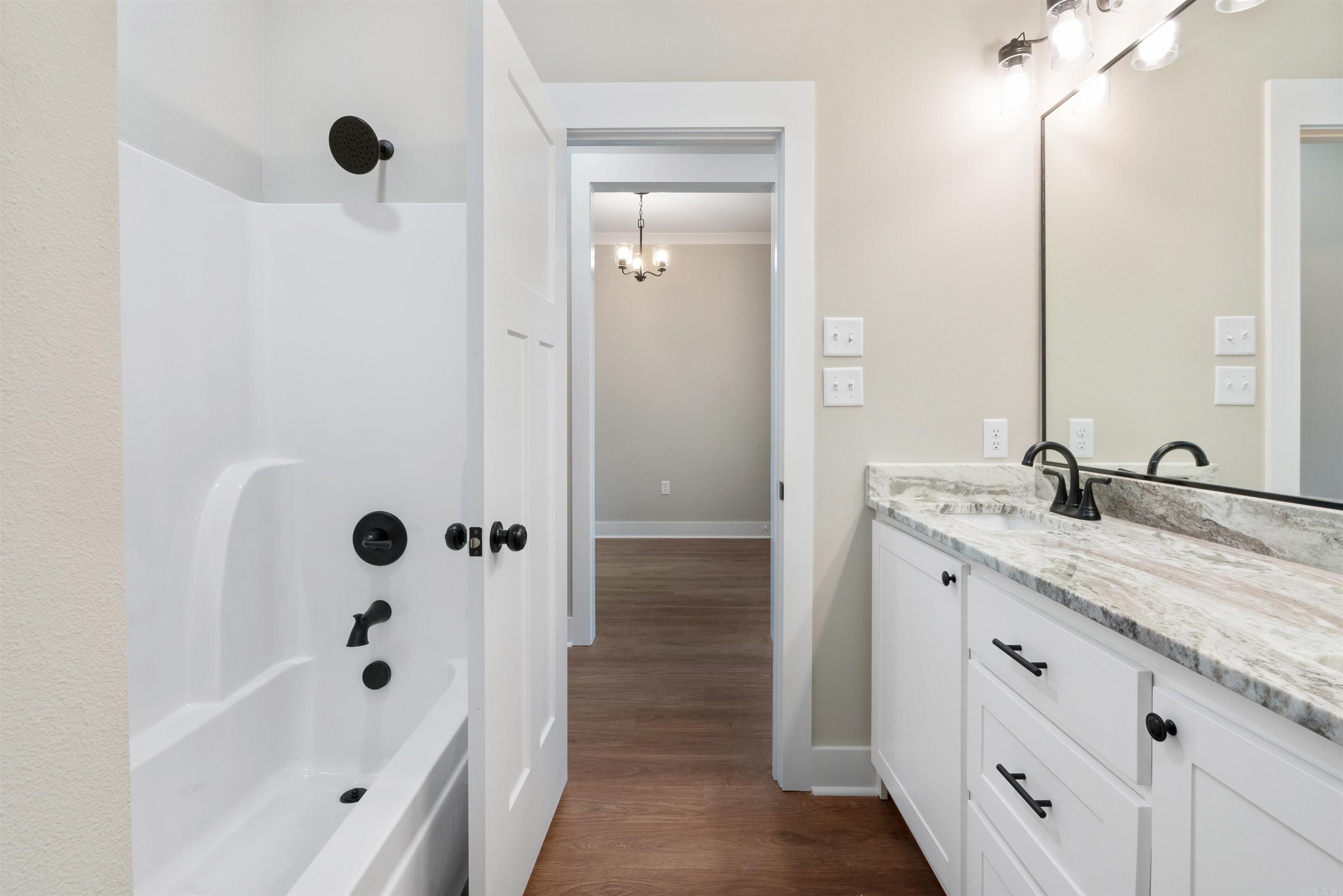 IVY PLACE - Residential