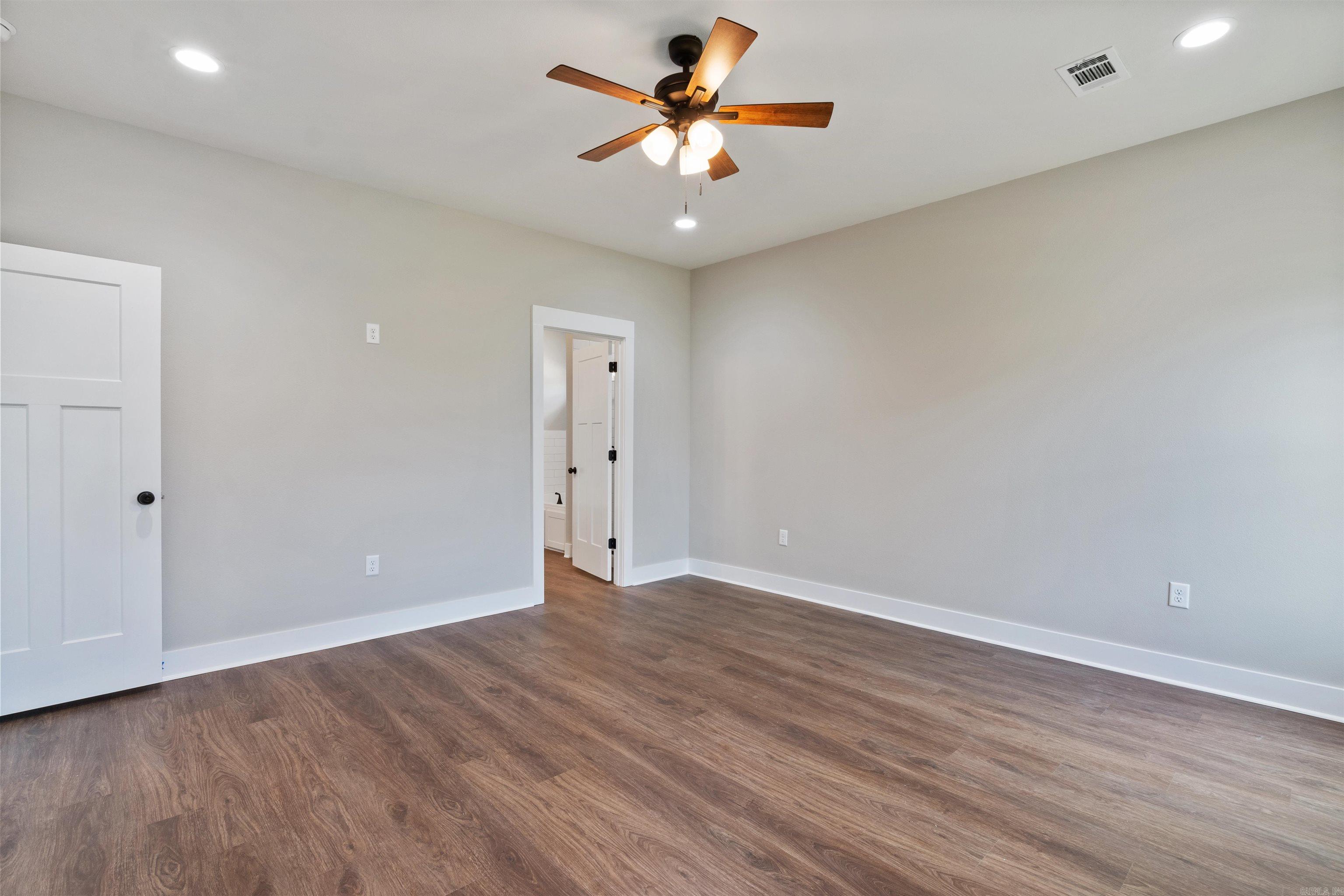 IVY PLACE - Residential