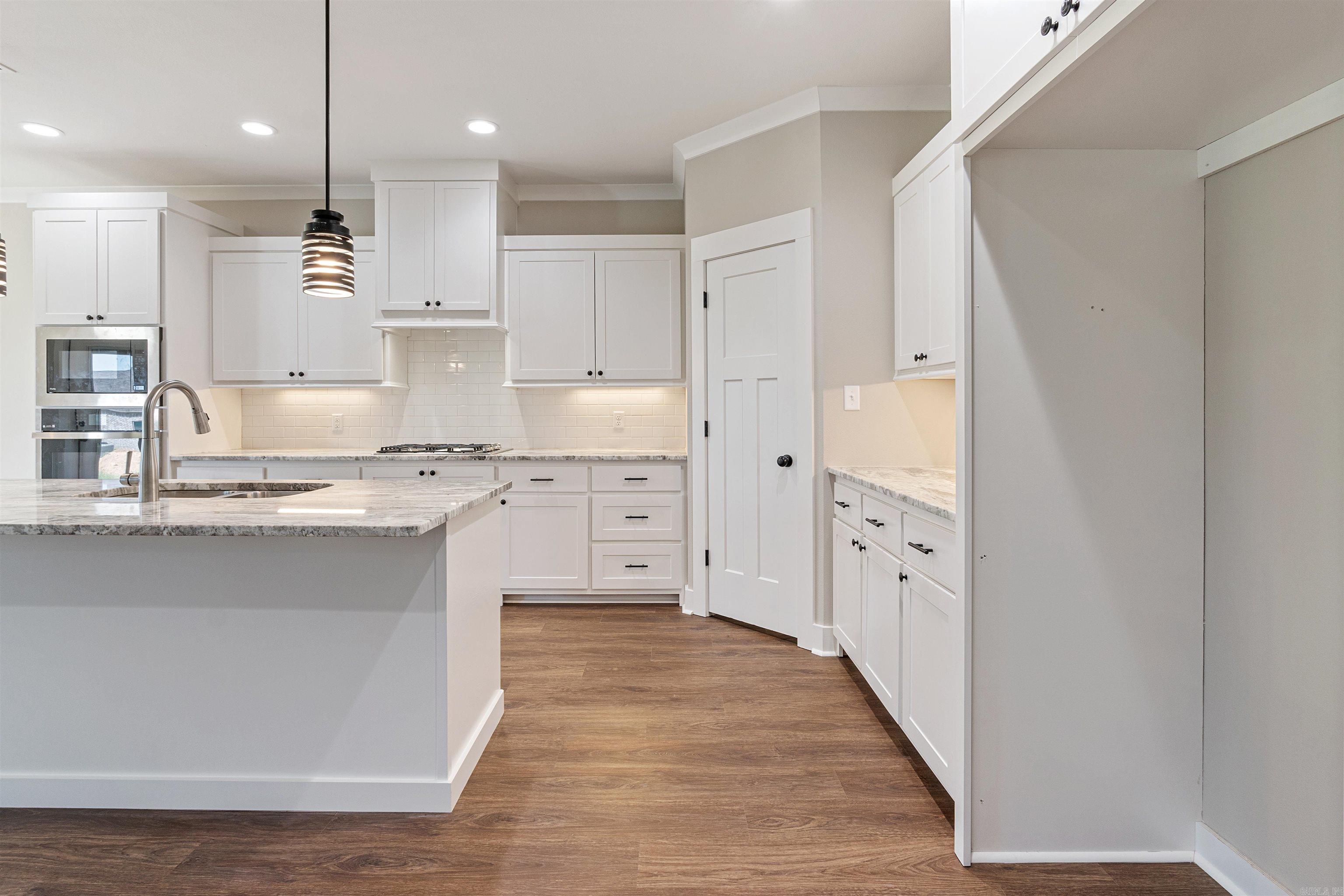 IVY PLACE - Residential