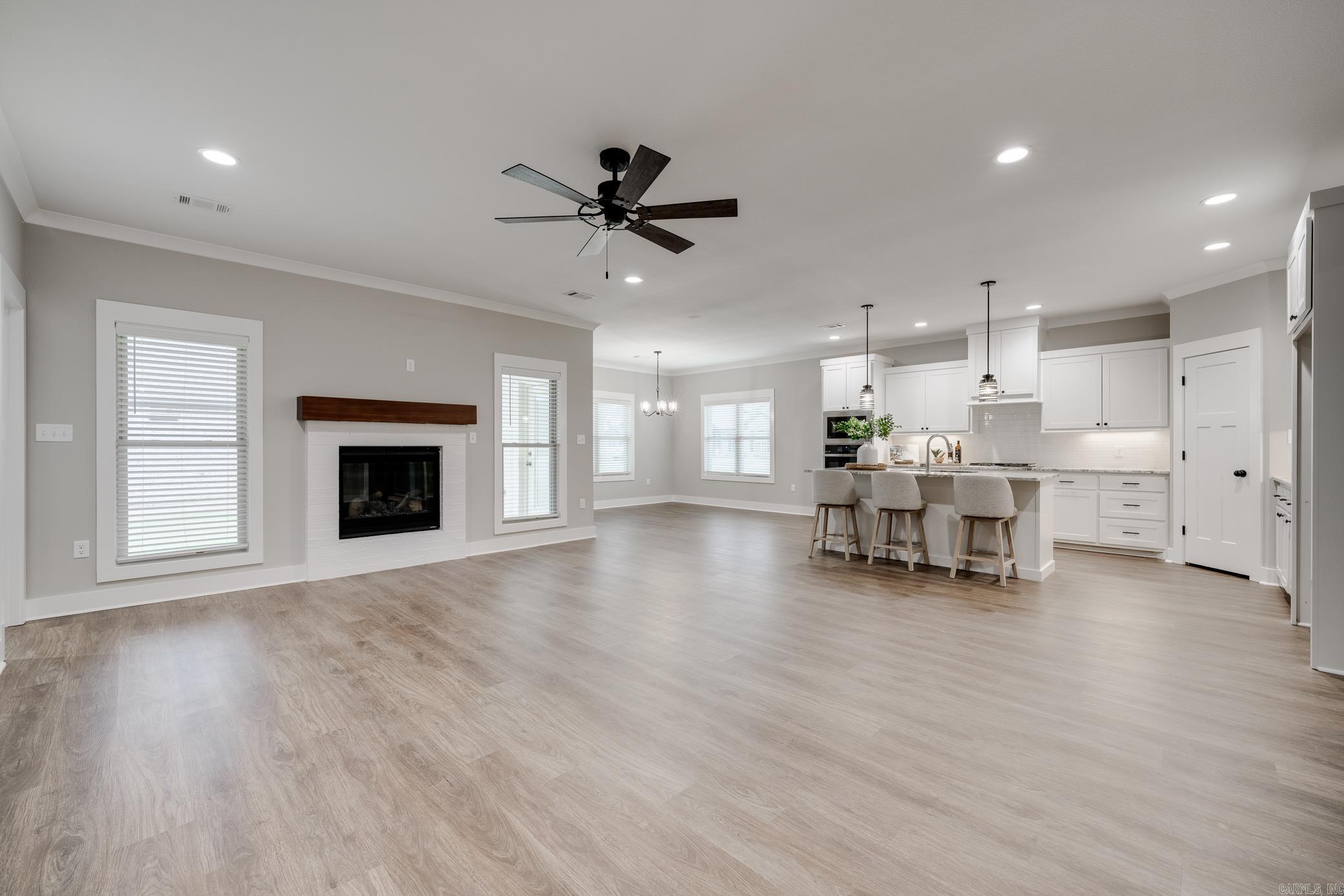 IVY PLACE - Residential