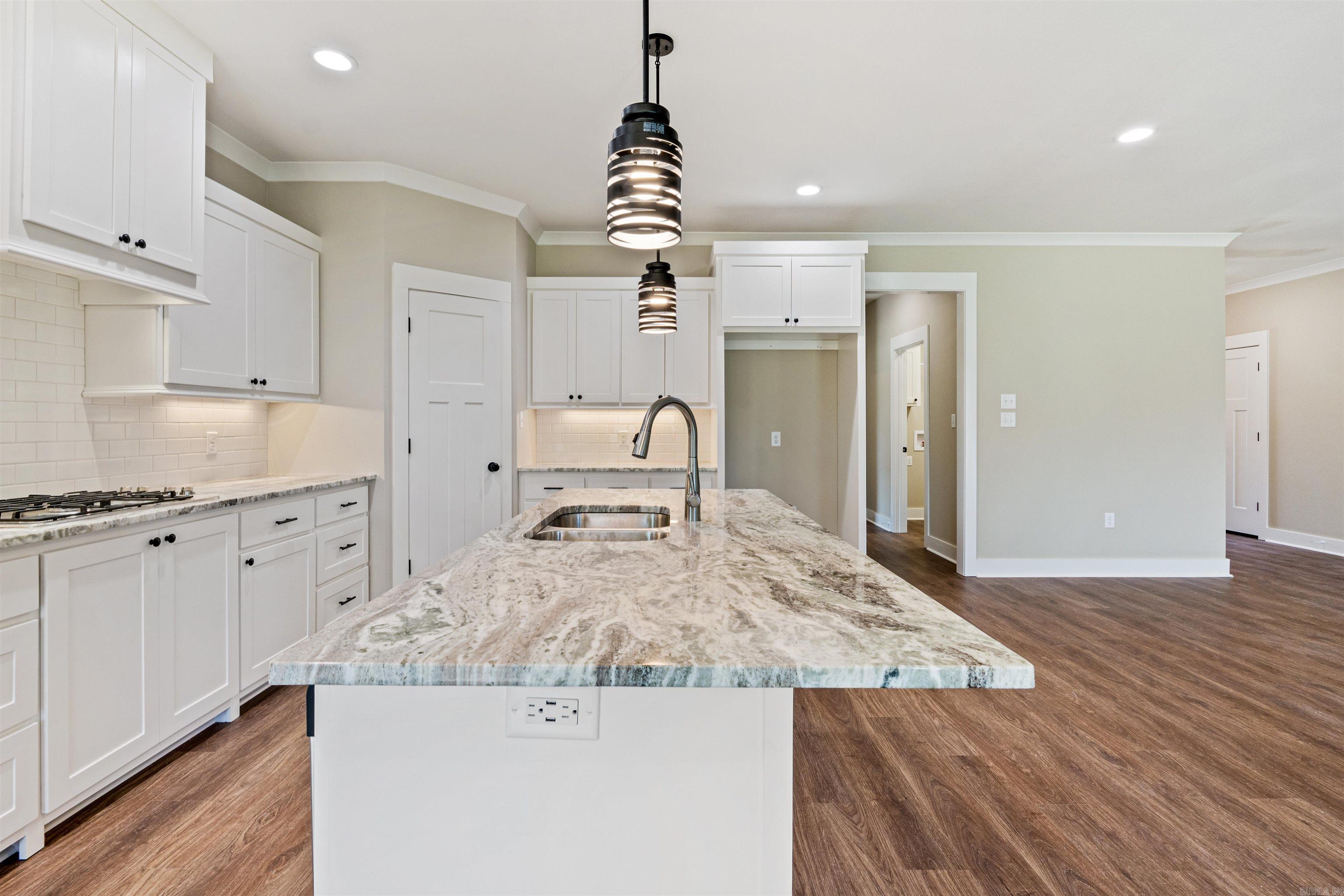 IVY PLACE - Residential