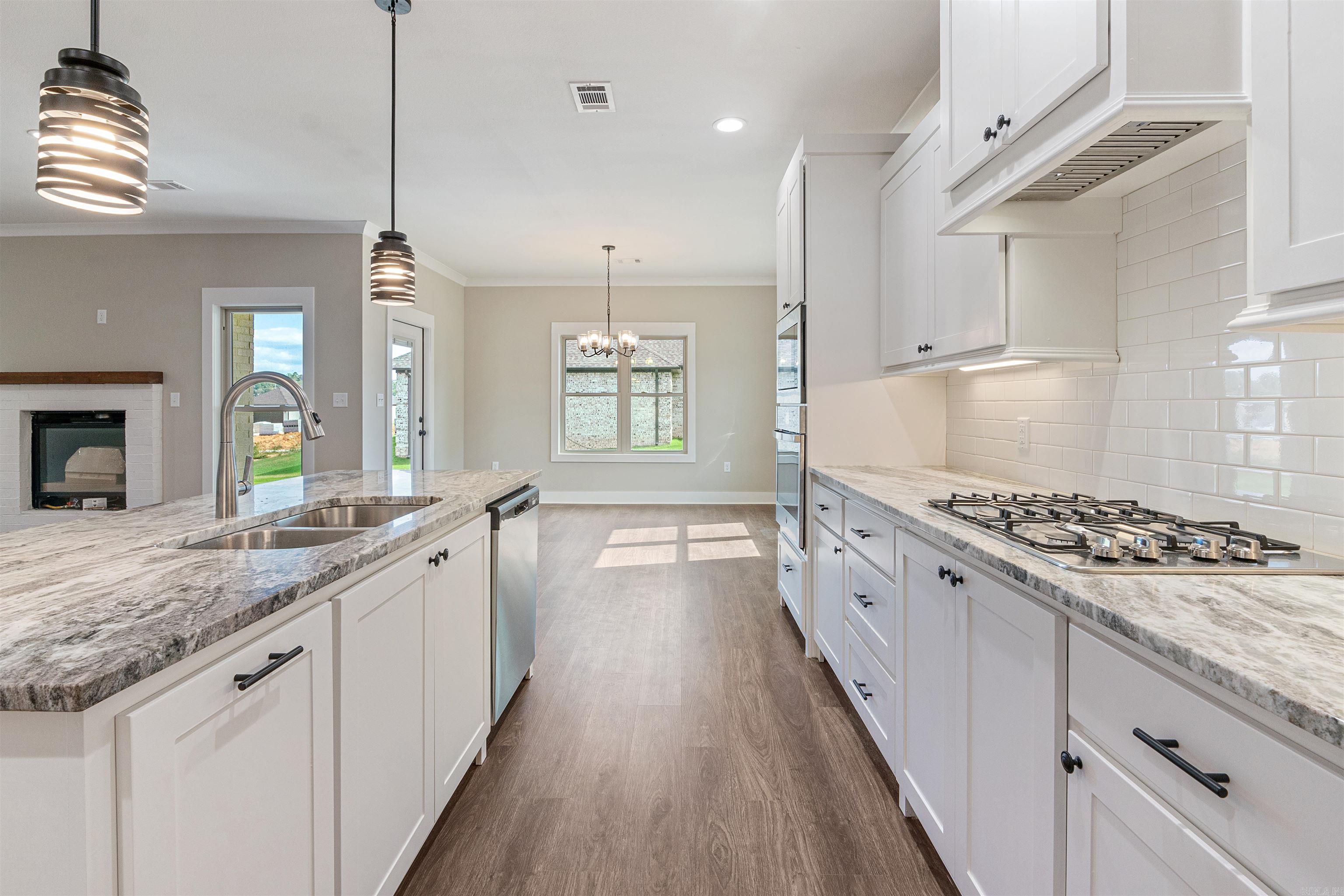 IVY PLACE - Residential