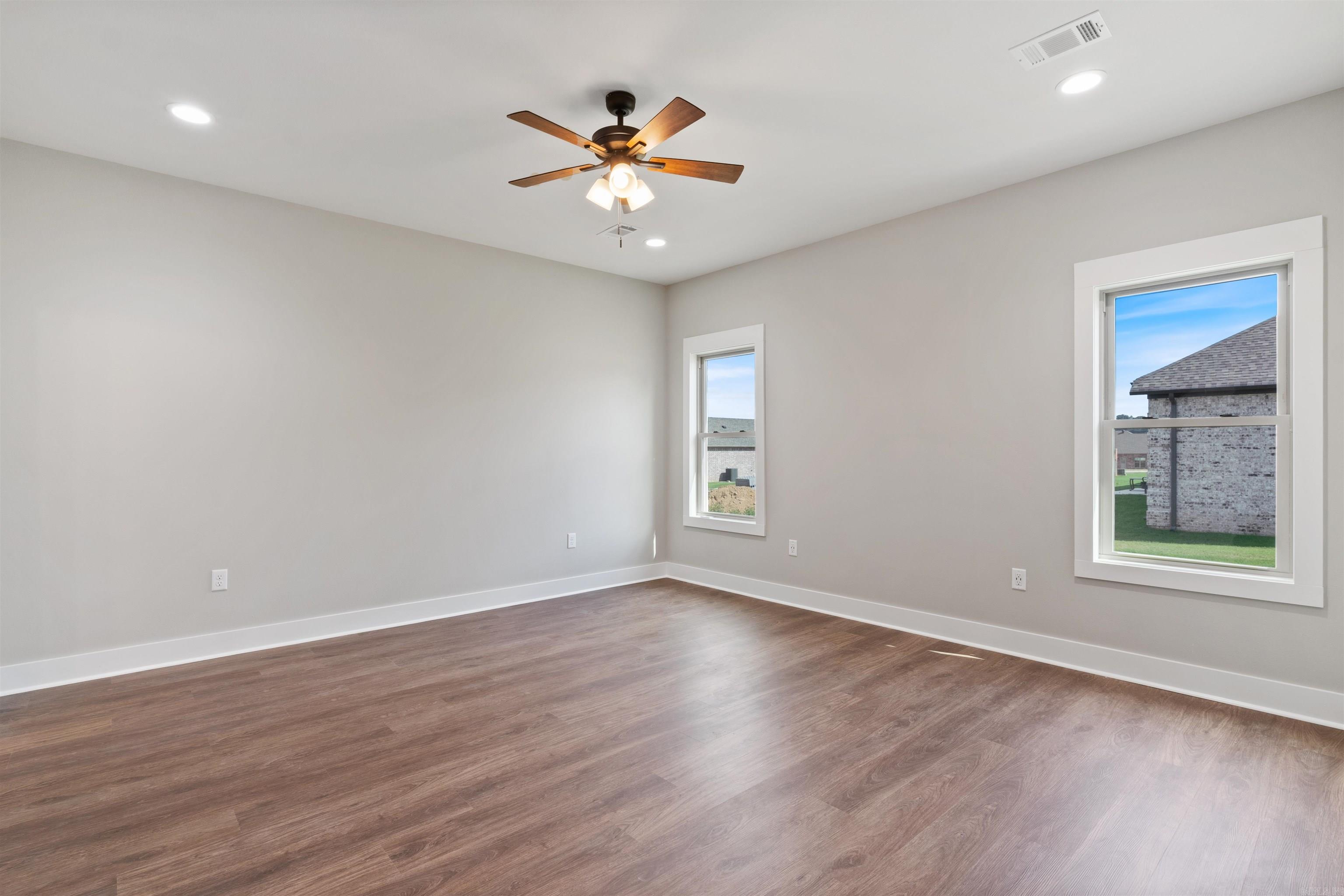 IVY PLACE - Residential