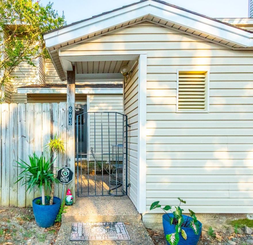 3 bedroom 2 bath Condo with all the amenities you desire. Clubhouse, pool, no yard work, live there and have fun. The monthly condo fees takes care of water, sewer, yard care and exterior maintenance.  Living room has fireplace and overlooks your rear patio/yard. and is open to the kitchen/dining area.