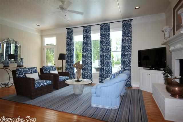 HICKORY HILLS - Residential
