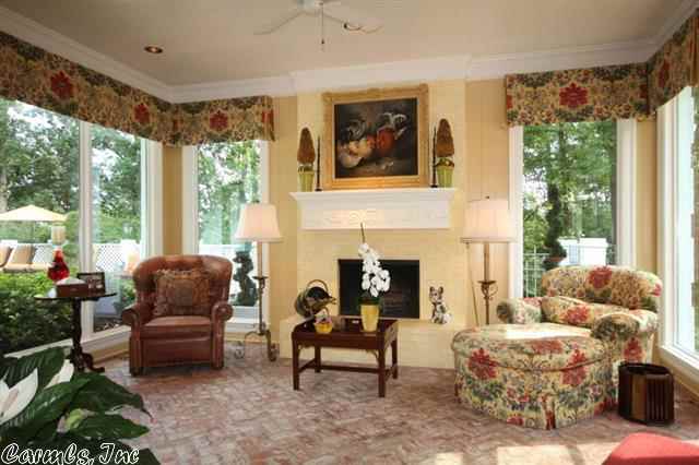 HICKORY HILLS - Residential