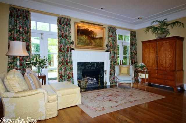 HICKORY HILLS - Residential