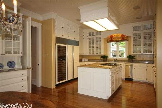 HICKORY HILLS - Residential