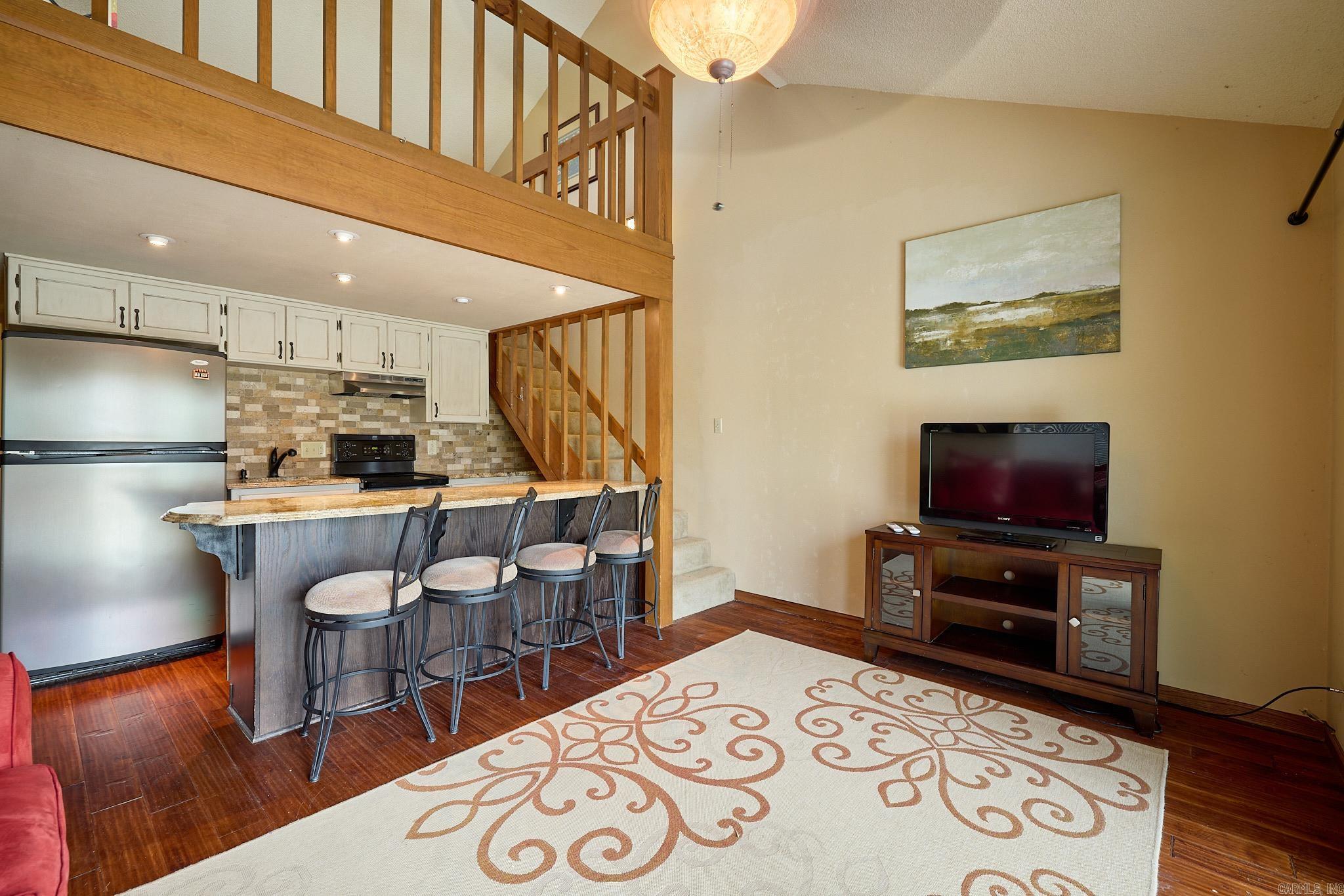 Lake Hamilton Outside - Residential