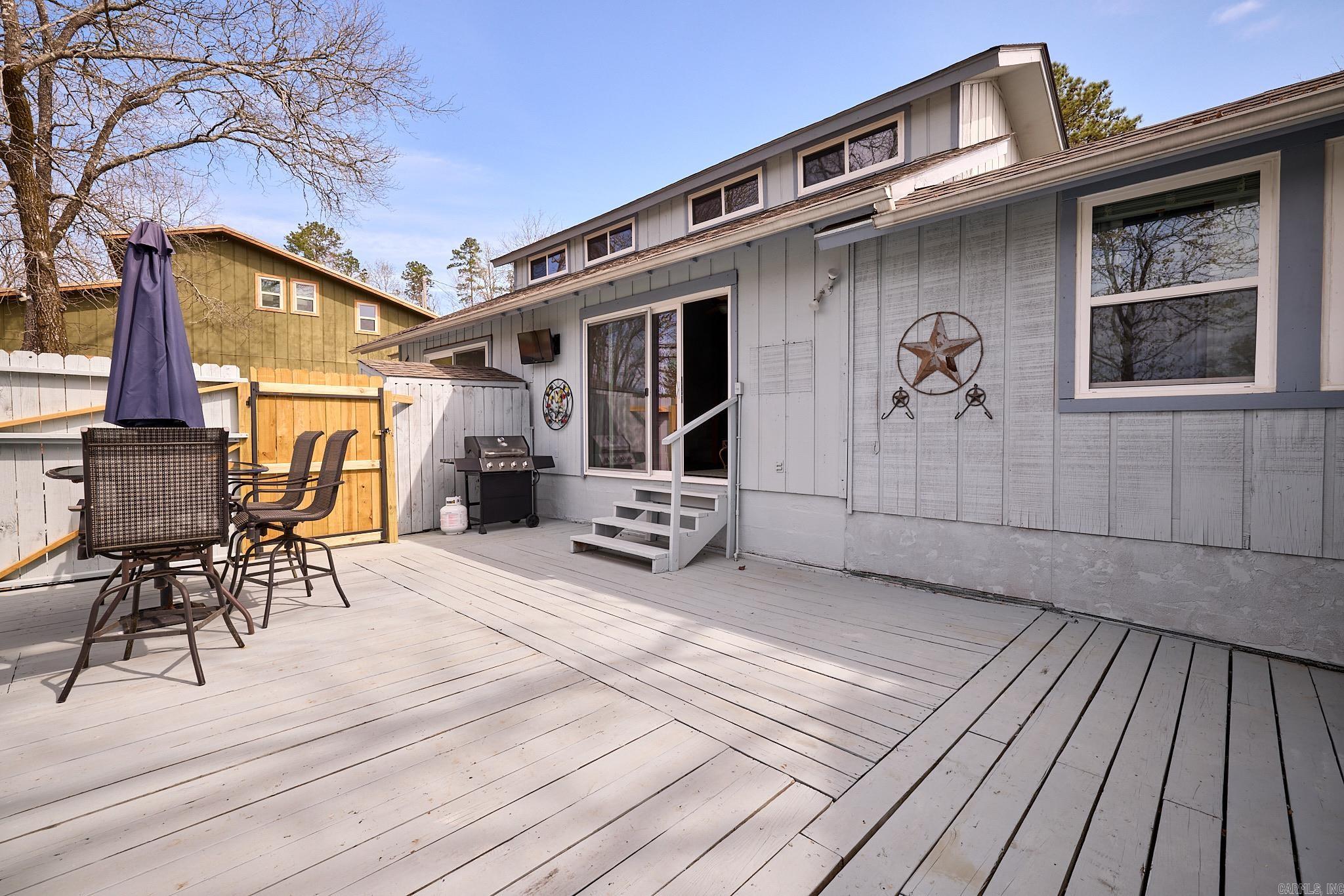 Lake Hamilton Outside - Residential