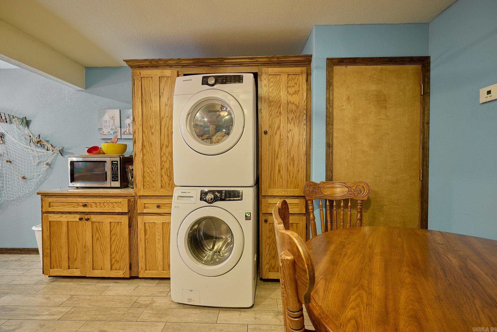 Lake Hamilton Outside - Residential